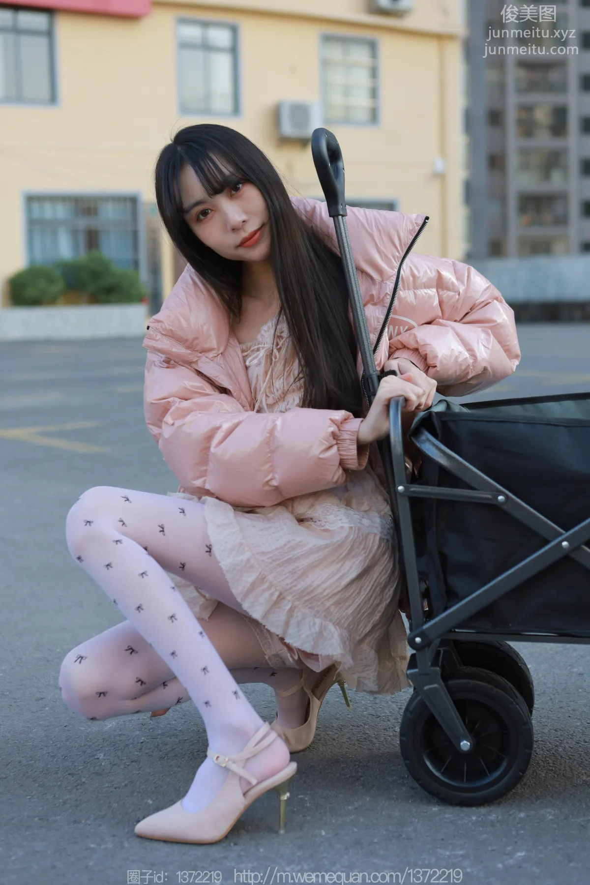 [IESS] 2022.12.23 Silk Enjoyer 1307 Tuan Tuan, Long Legs Pushing the Cart [84P] photo 4