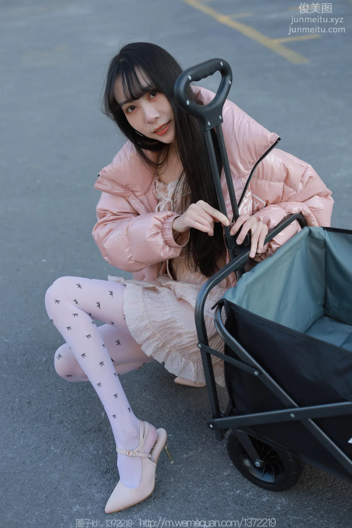 [IESS] 2022.12.23 Silk Enjoyer 1307 Tuan Tuan, Long Legs Pushing the Cart [84P] photo 6