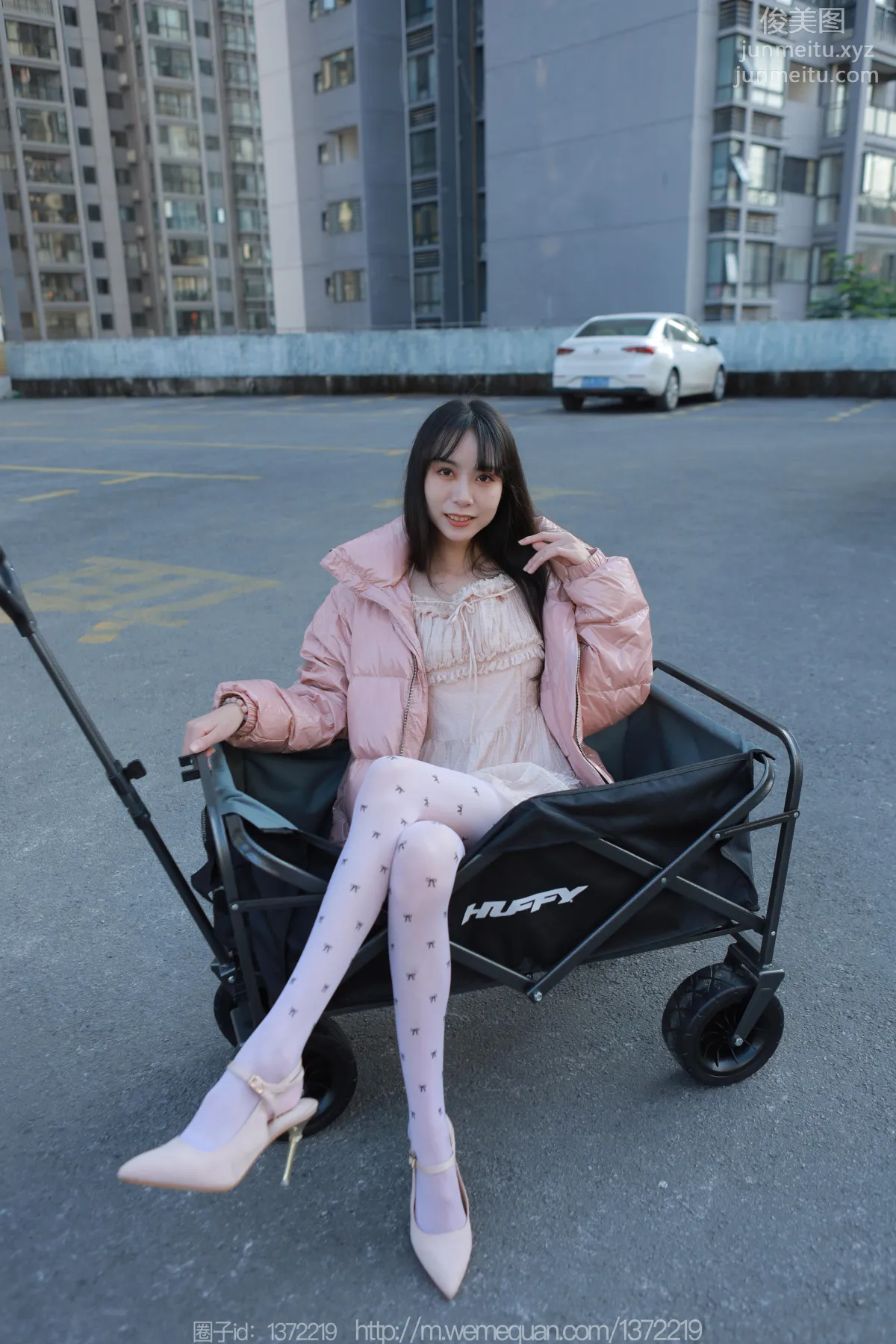 [IESS] 2022.12.23 Silk Enjoyer 1307 Tuan Tuan, Long Legs Pushing the Cart [84P] photo 10