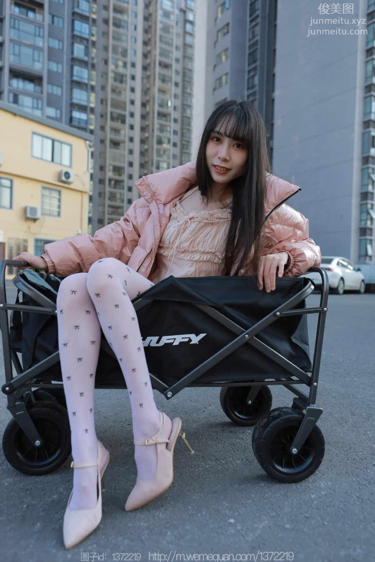 [IESS] 2022.12.23 Silk Enjoyer 1307 Tuan Tuan, Long Legs Pushing the Cart [84P] photo 12