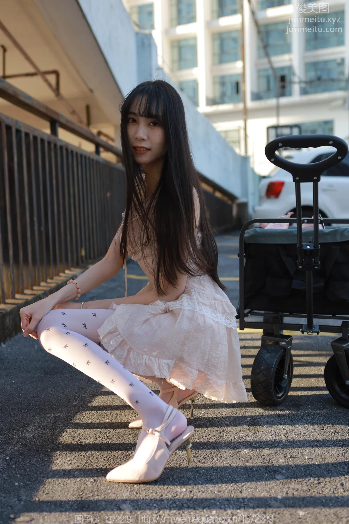 [IESS] 2022.12.23 Silk Enjoyer 1307 Tuan Tuan, Long Legs Pushing the Cart [84P] photo 33