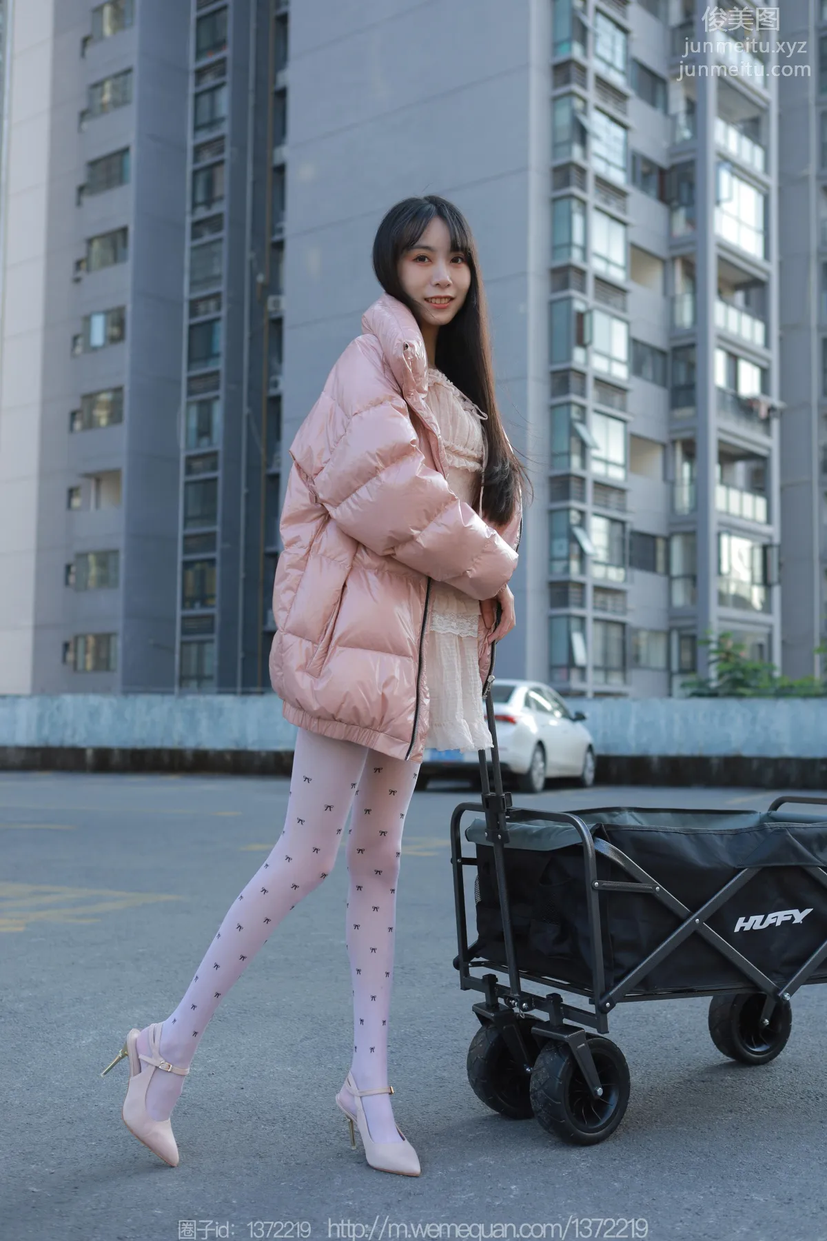 [IESS] 2022.12.23 Silk Enjoyer 1307 Tuan Tuan, Long Legs Pushing the Cart [84P] photo 65