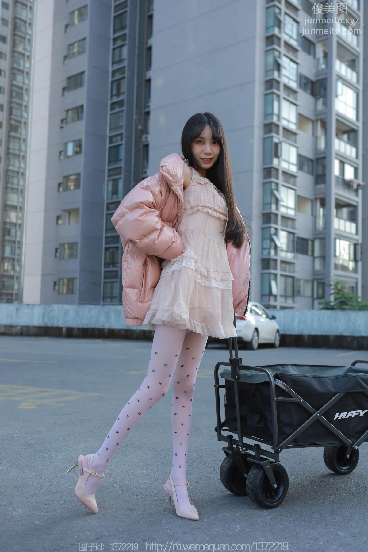 [IESS] 2022.12.23 Silk Enjoyer 1307 Tuan Tuan, Long Legs Pushing the Cart [84P] photo 76