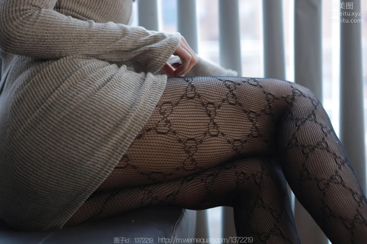 [IESS] 2023.01.04 Silk Enjoyer 1319 IESS Qiuqiu, Cutout Black Stockings [85P] photo 30