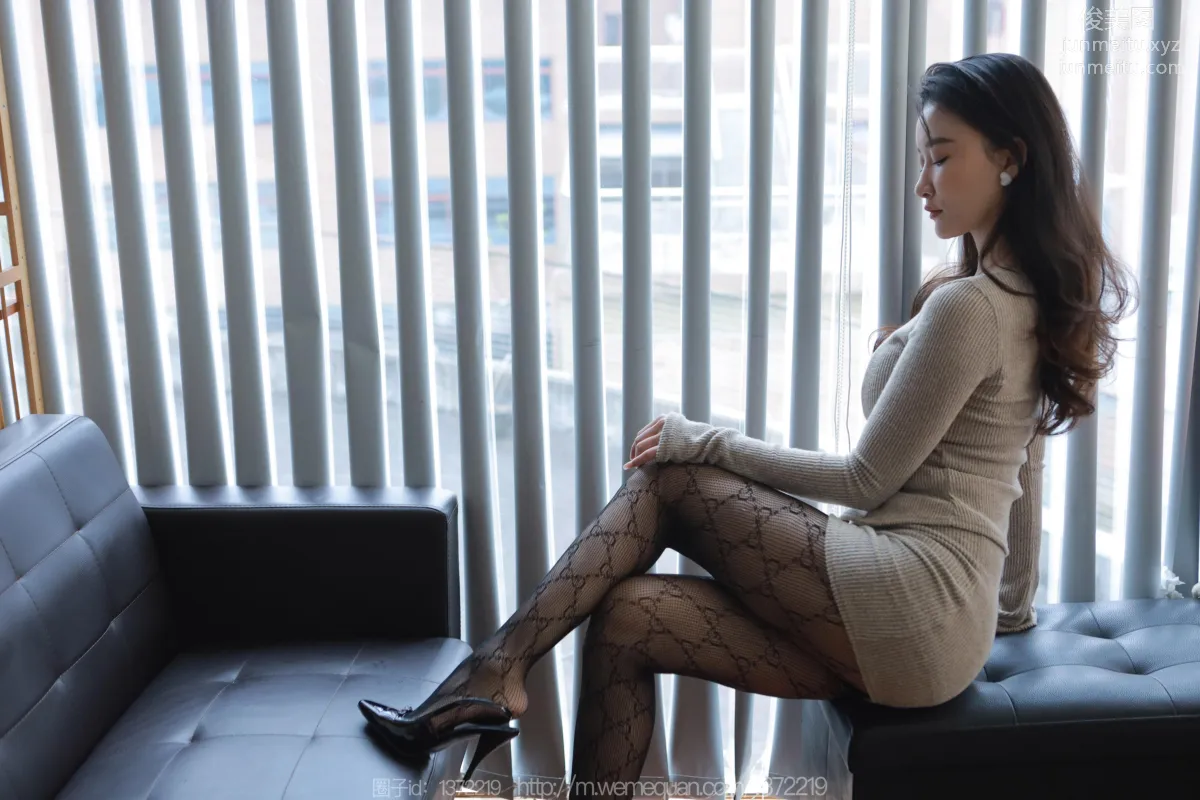 [IESS] 2023.01.04 Silk Enjoyer 1319 IESS Qiuqiu, Cutout Black Stockings [85P] photo 44