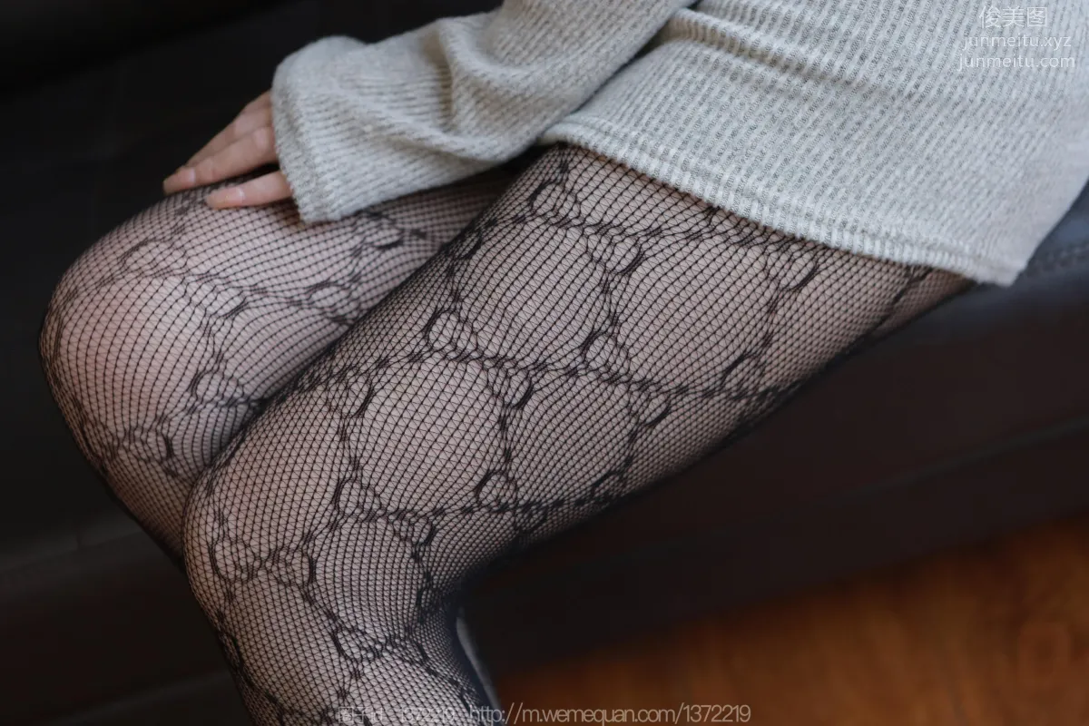 [IESS] 2023.01.04 Silk Enjoyer 1319 IESS Qiuqiu, Cutout Black Stockings [85P] photo 52