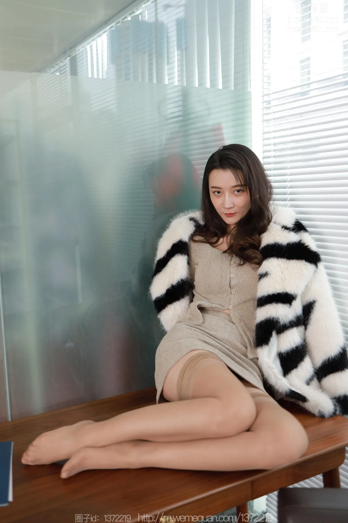 [IESS] 2023.01.20 Silk Enjoyer 1335 IESS Qiuqiu, Cold and Gorgeous Beauty [94P] photo 37