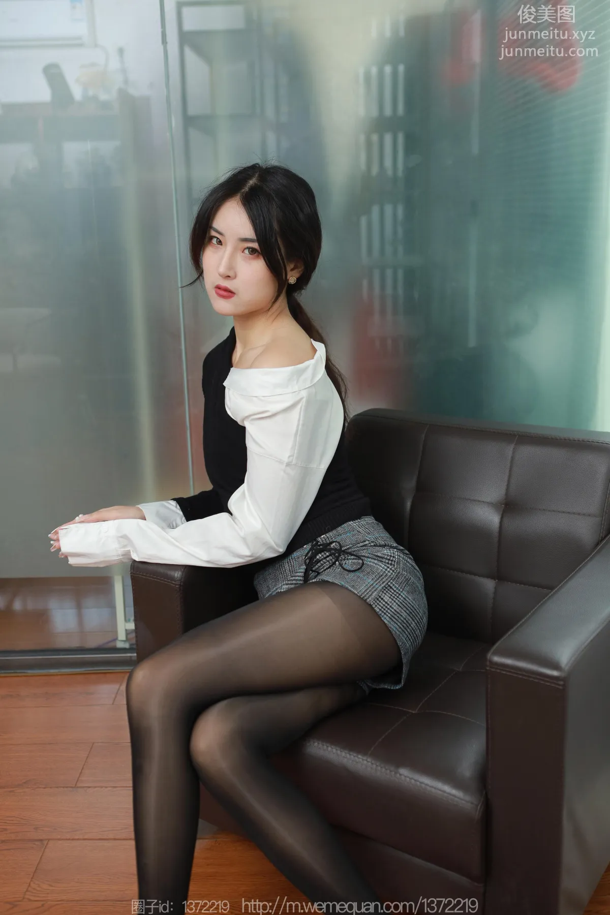 [IESS] 2023.01.27 Silk Enjoyer 1342 Xiao Bao, Glossy High Heels [86P] photo 18