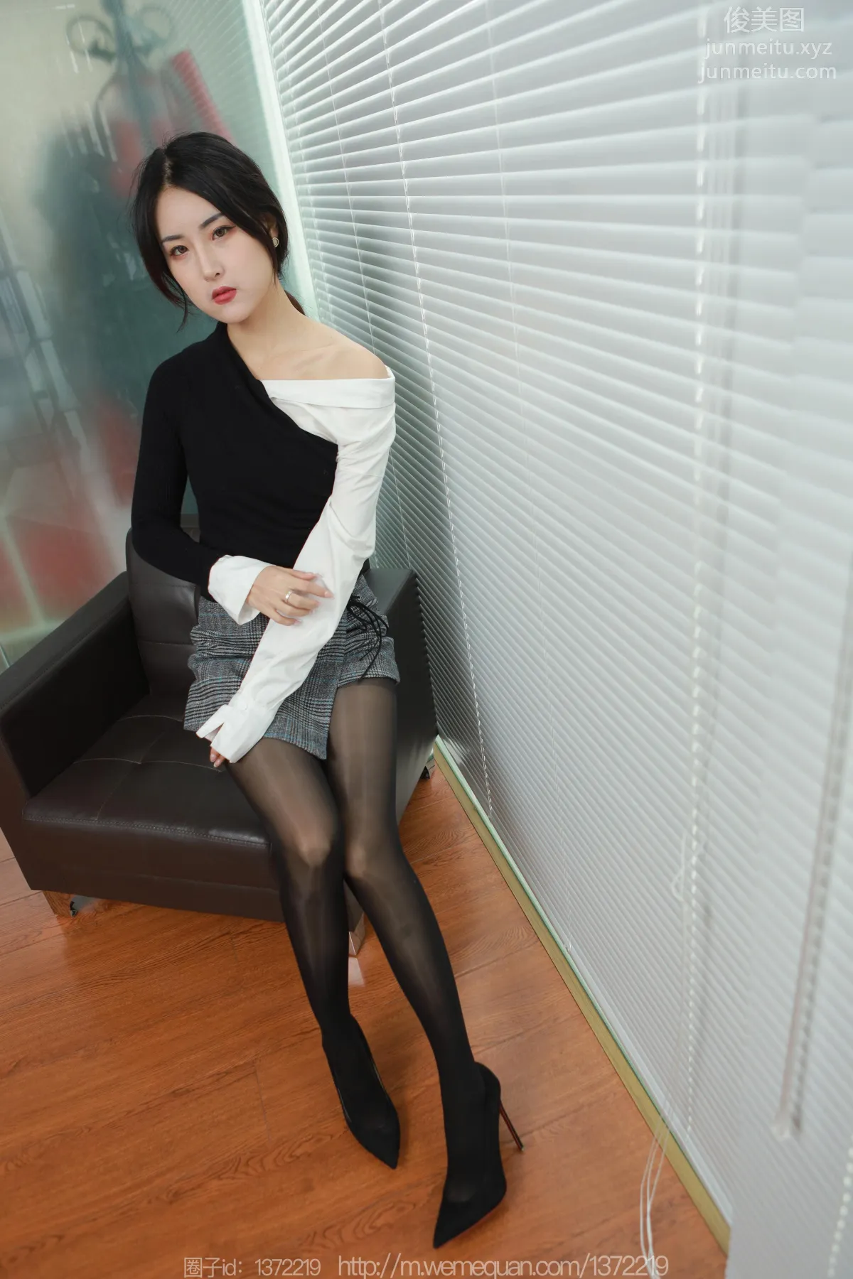[IESS] 2023.01.27 Silk Enjoyer 1342 Xiao Bao, Glossy High Heels [86P] photo 51