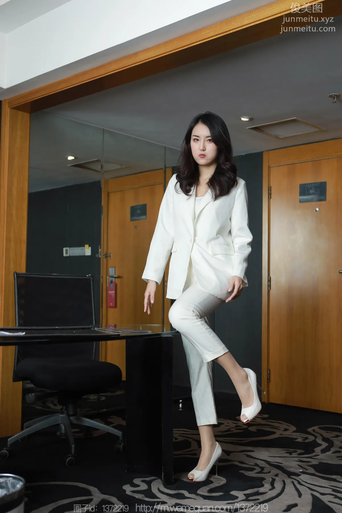 [IESS] 2023.02.27 Silk Enjoyer 1374 Xiao Bao, White Pants Stockings [86P] photo 44