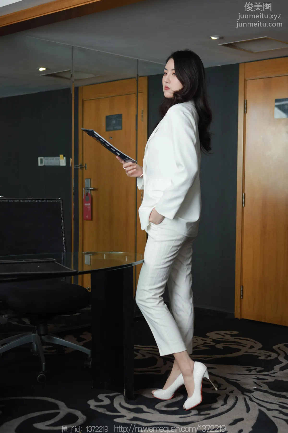 [IESS] 2023.02.27 Silk Enjoyer 1374 Xiao Bao, White Pants Stockings [86P] photo 49