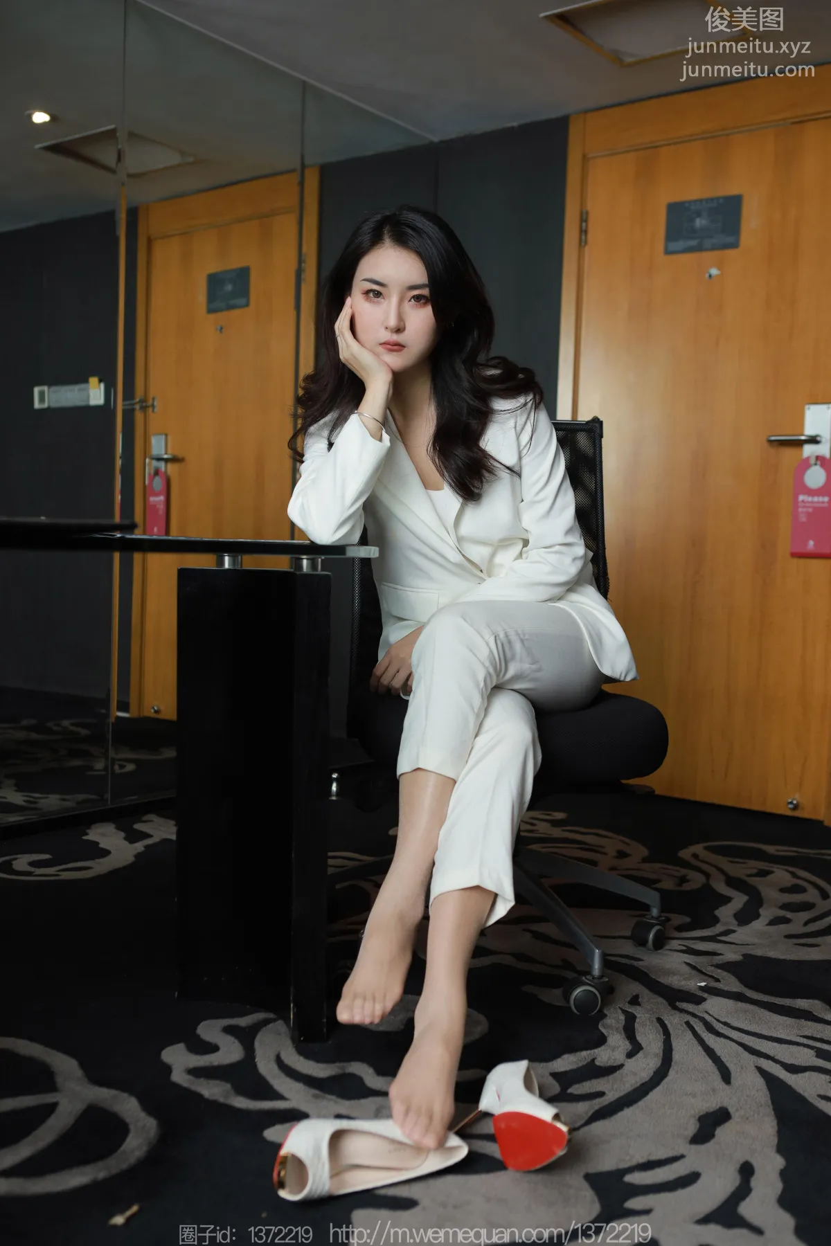 [IESS] 2023.02.27 Silk Enjoyer 1374 Xiao Bao, White Pants Stockings [86P] photo 56