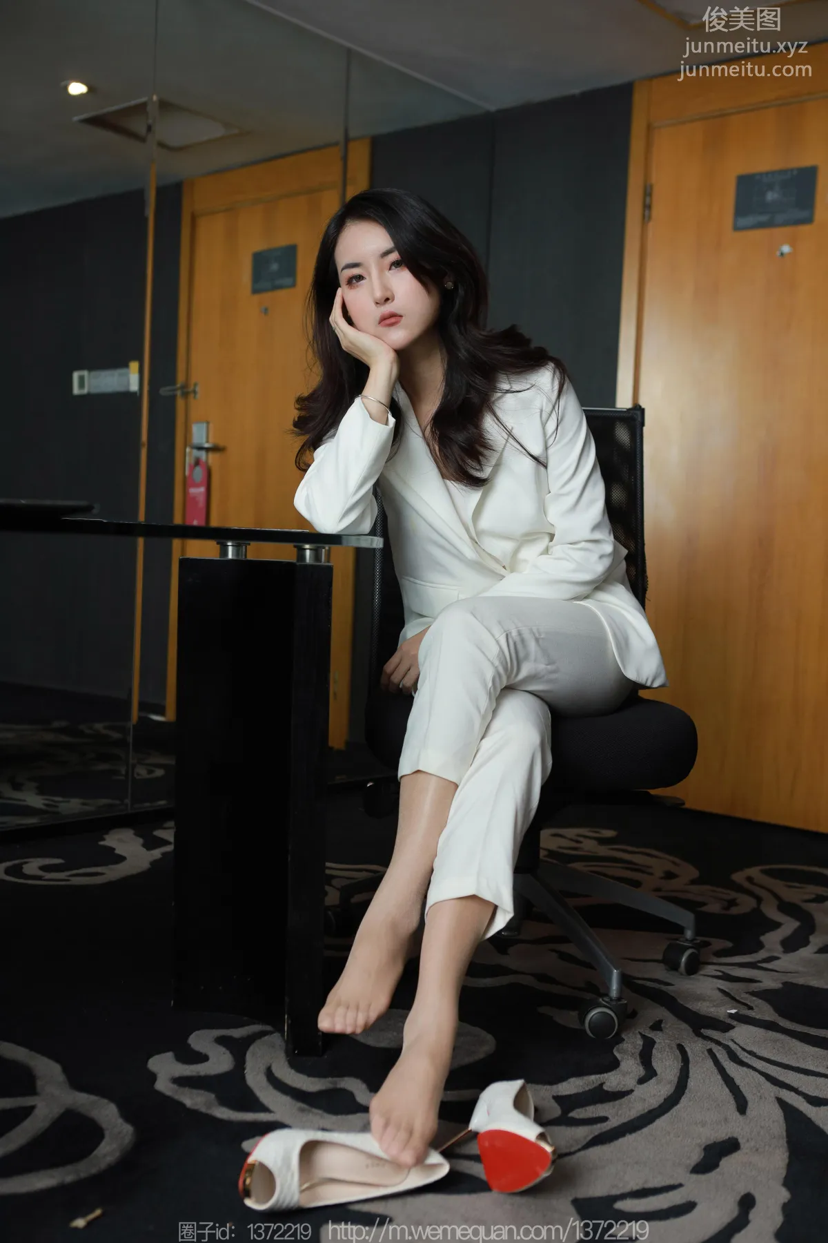 [IESS] 2023.02.27 Silk Enjoyer 1374 Xiao Bao, White Pants Stockings [86P] photo 57