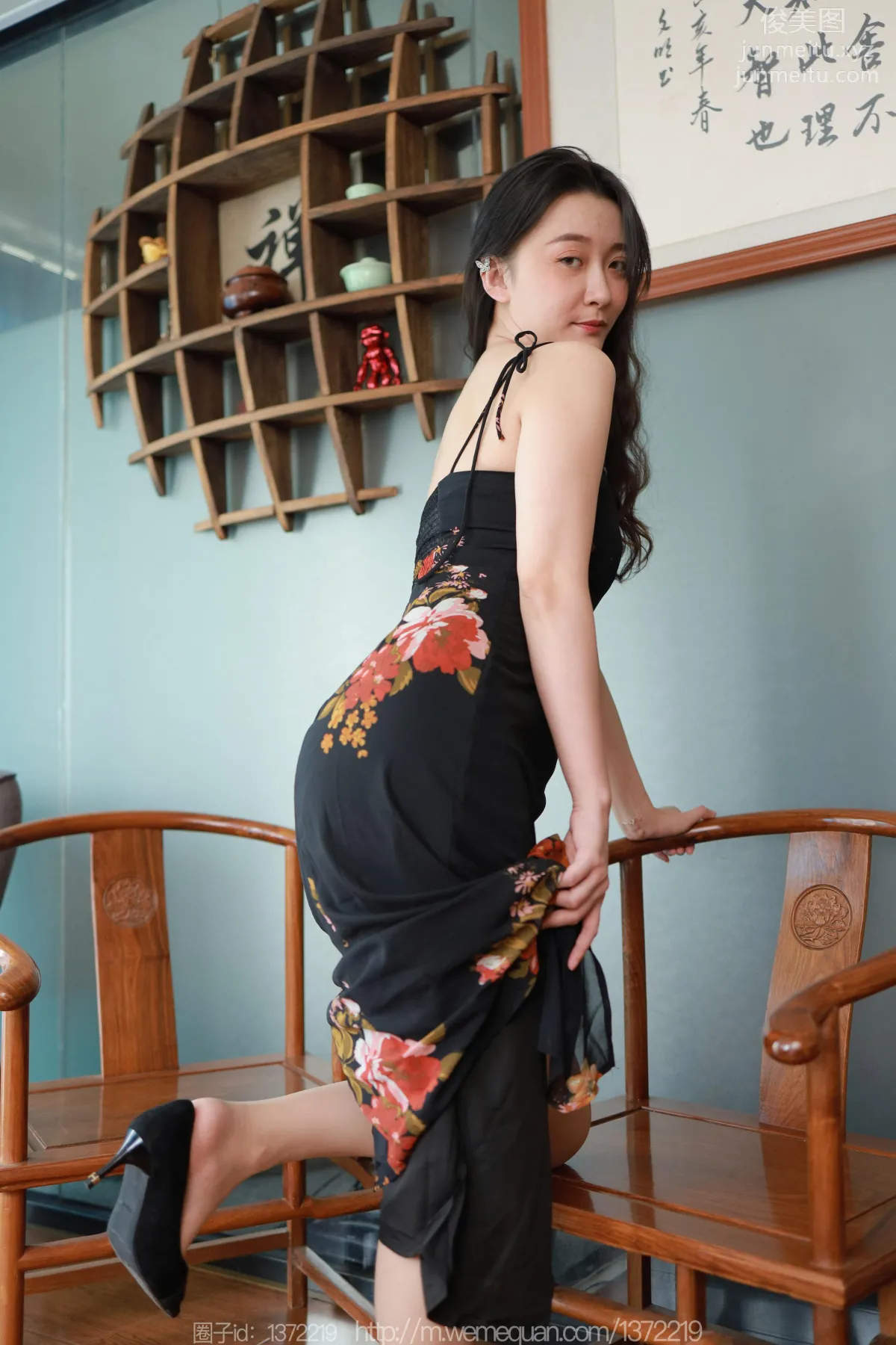[IESS] 2023.04.14 Silk Enjoyer 1421 Qiuqiu, Woman in Floral Dress [86P] photo 11