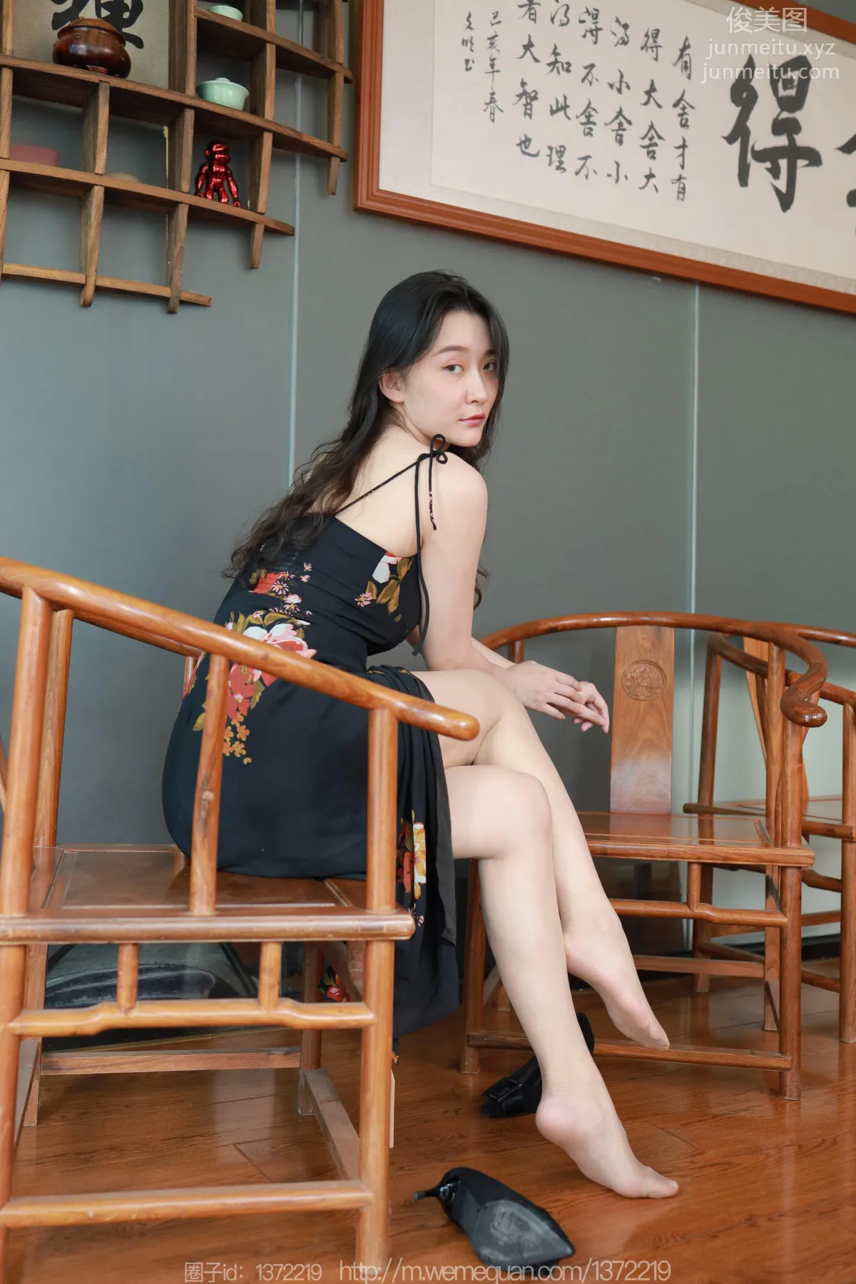 [IESS] 2023.04.14 Silk Enjoyer 1421 Qiuqiu, Woman in Floral Dress [86P] photo 43