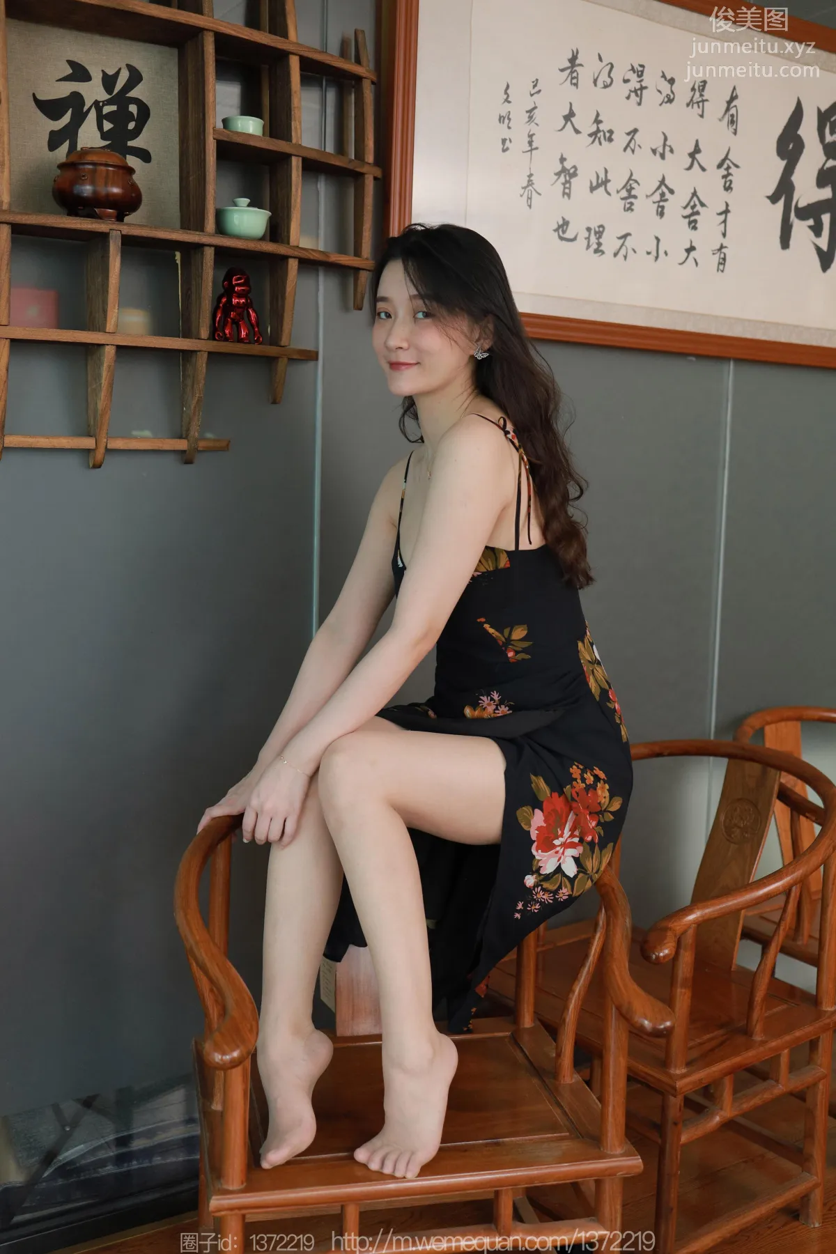 [IESS] 2023.04.14 Silk Enjoyer 1421 Qiuqiu, Woman in Floral Dress [86P] photo 56