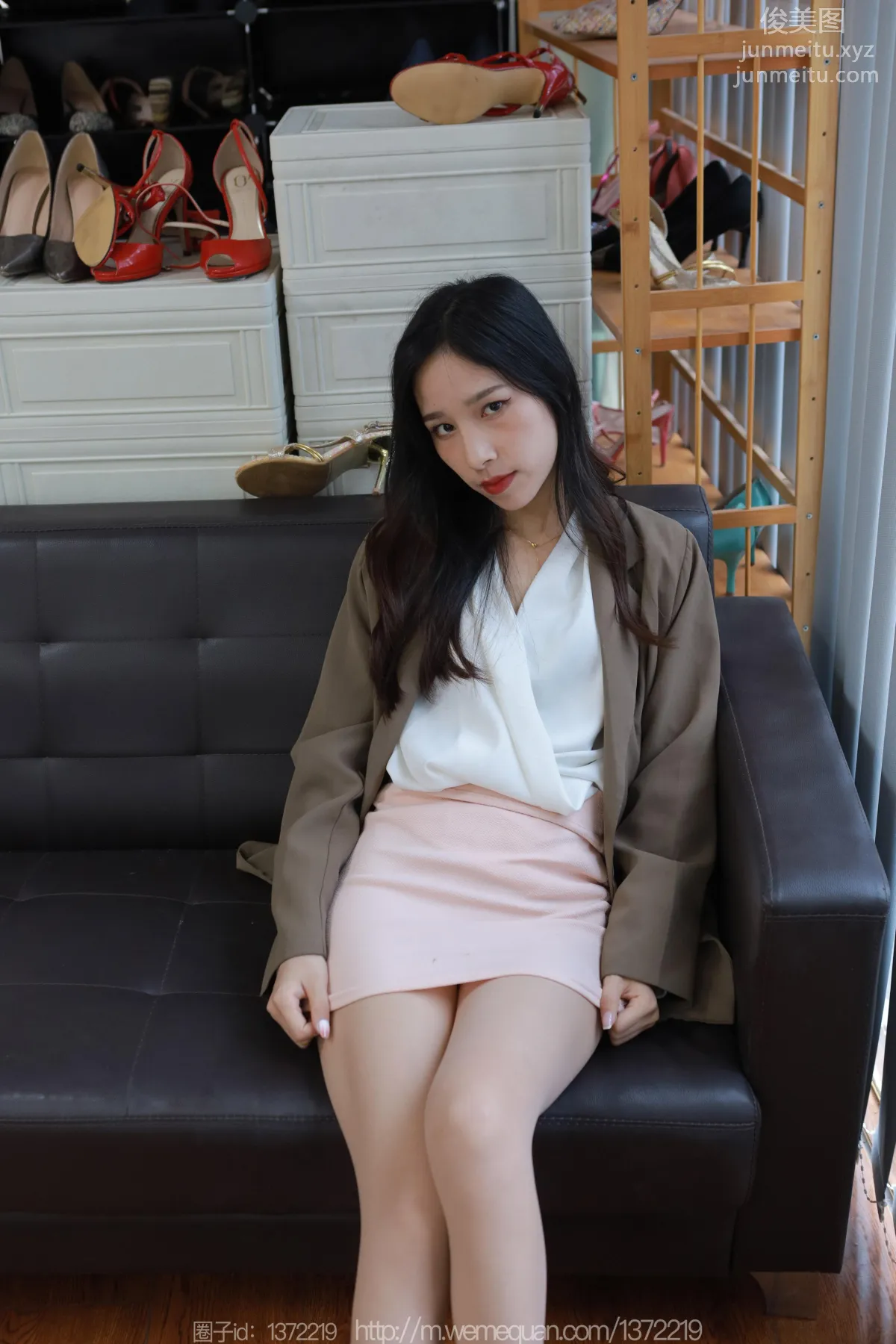 [IESS] 2023.04.27 Silk Enjoyer 1434 Mei Zi, Orange High Heels and Nude Stockings [89P] photo 67