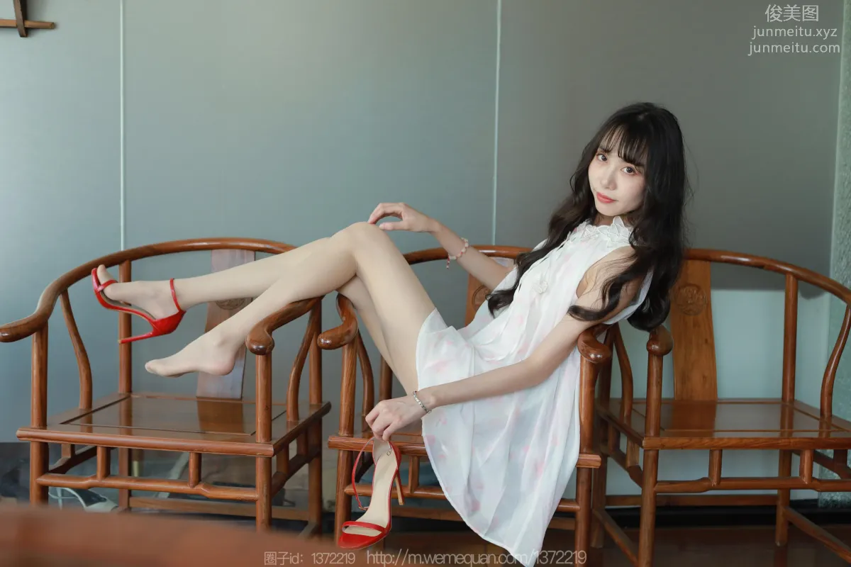 [IESS] 2023.05.04 Silk Enjoyer 1441 Tuan Tuan, Red Shoes and Nude Stockings [87P] photo 44