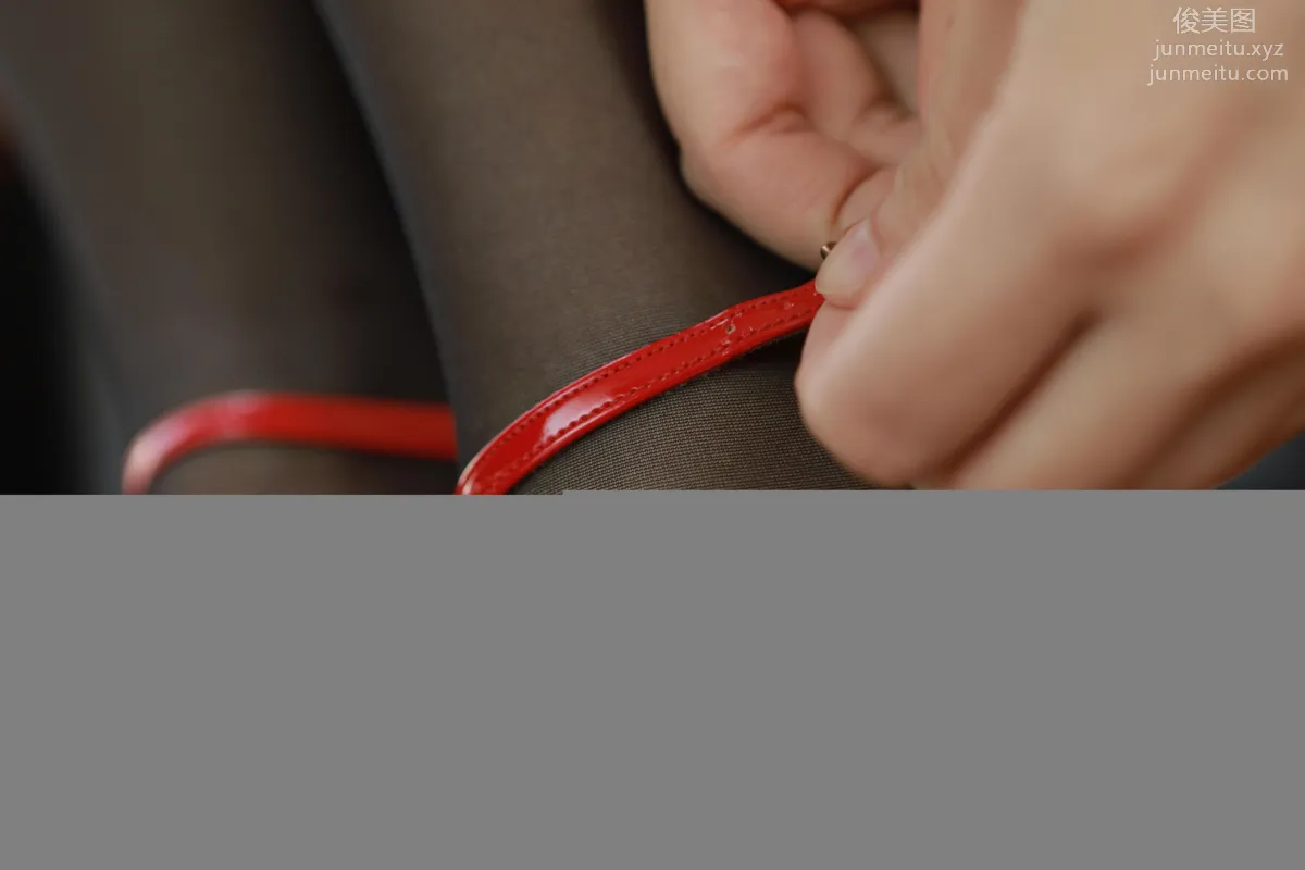 [IESS] 2023.05.23 Silk Enjoyer 1459 Xiao Jie, Red in the Dark [80P] photo 11