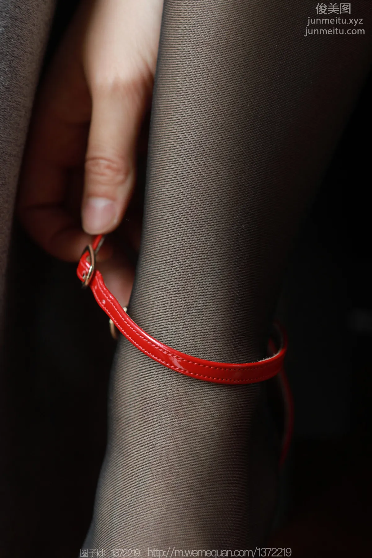 [IESS] 2023.05.23 Silk Enjoyer 1459 Xiao Jie, Red in the Dark [80P] photo 31