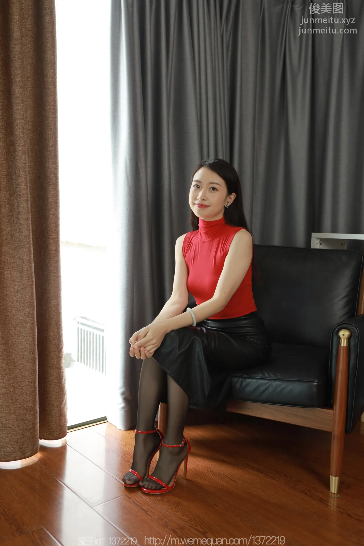 [IESS] 2023.05.23 Silk Enjoyer 1459 Xiao Jie, Red in the Dark [80P] photo 32