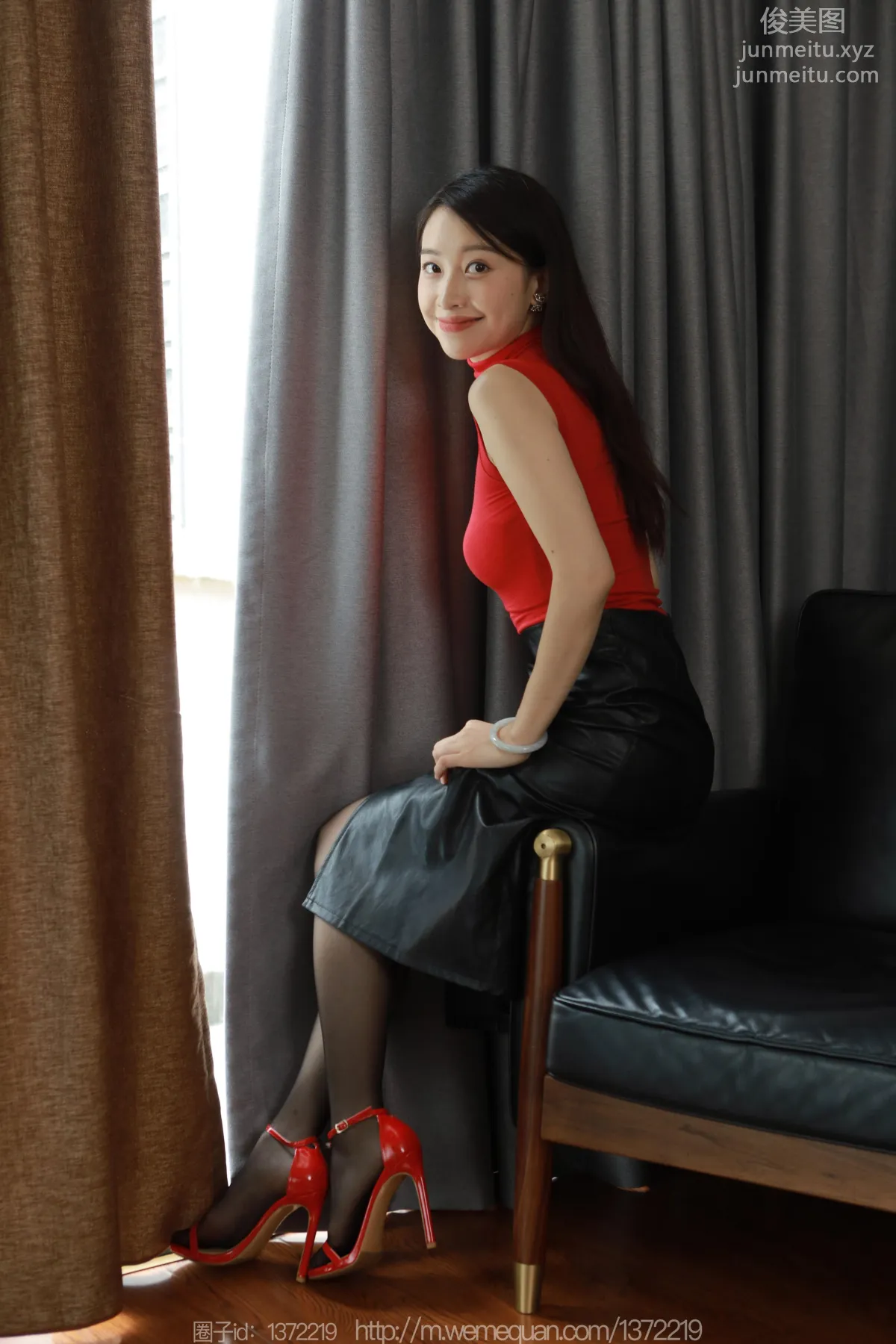 [IESS] 2023.05.23 Silk Enjoyer 1459 Xiao Jie, Red in the Dark [80P] photo 58