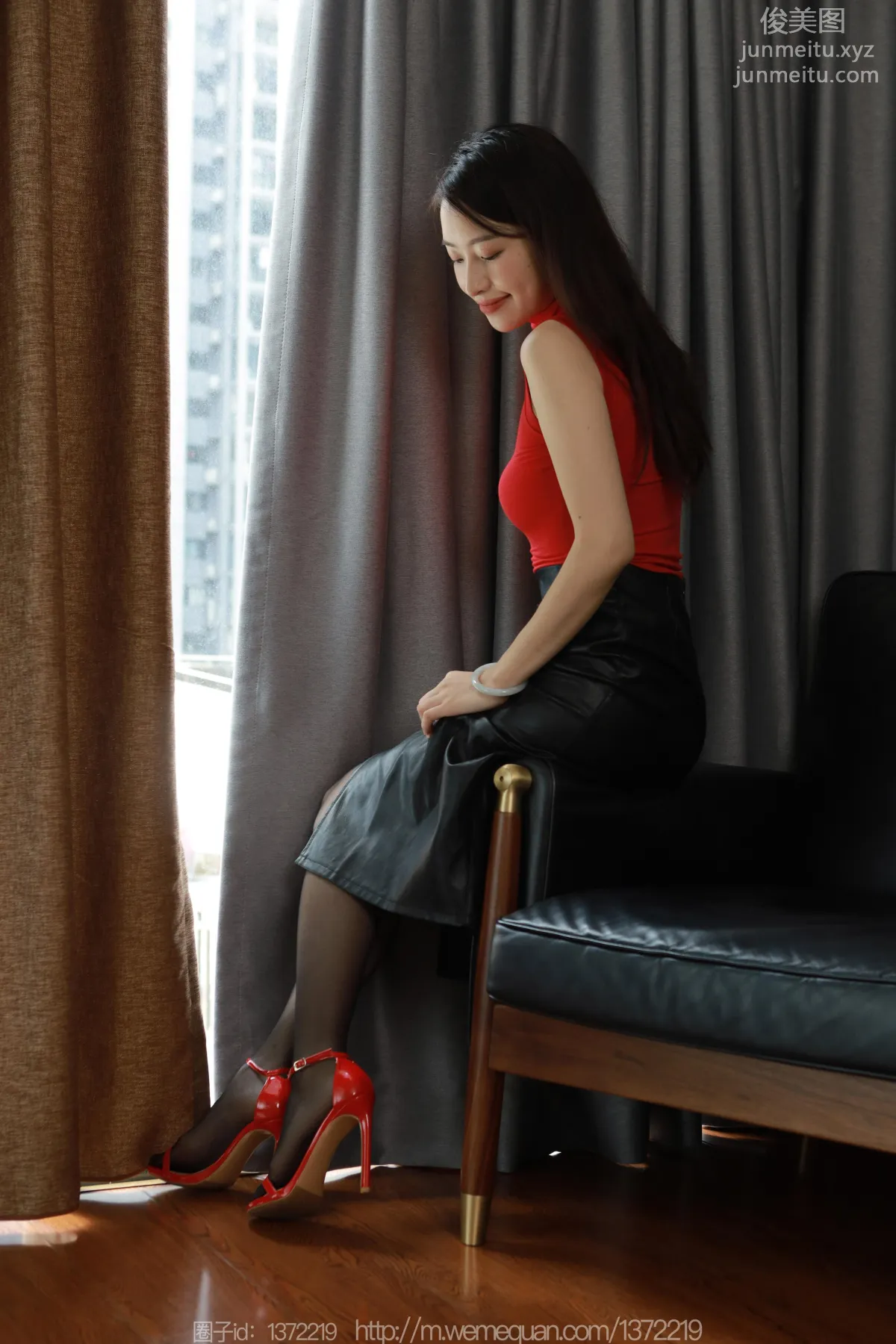 [IESS] 2023.05.23 Silk Enjoyer 1459 Xiao Jie, Red in the Dark [80P] photo 59