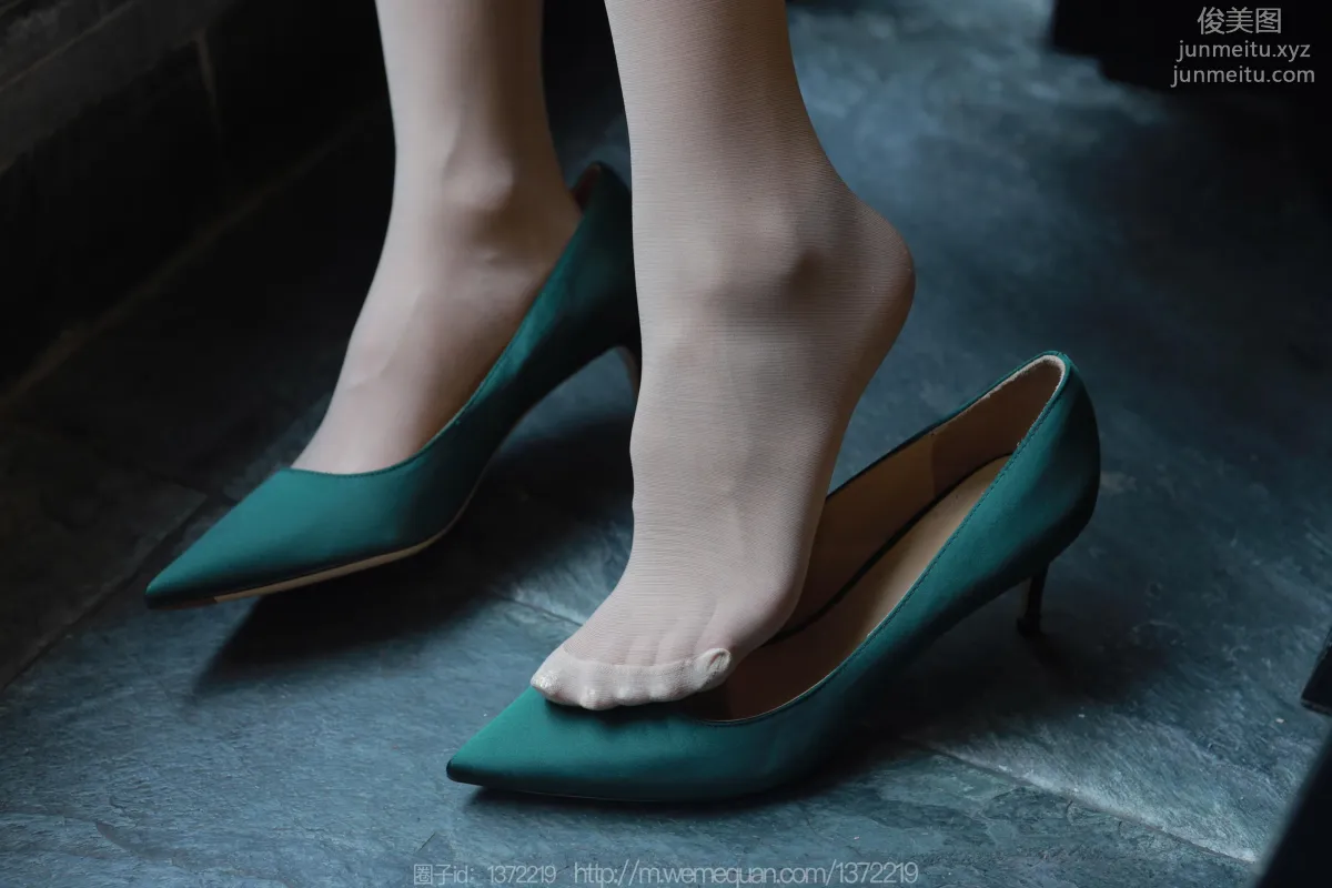 [IESS] 2023.07.19 Silk Enjoyer 1484 Mei Zi, Beauty in Green Shoes [86P] photo 24