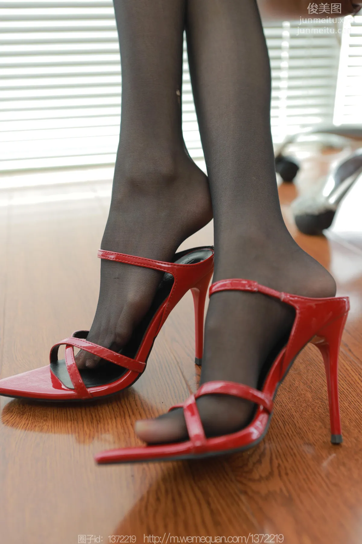 [IESS] 2023.07.20 Silk Enjoyer 1485 Tuan Tuan, Long Legs [78P] photo 2