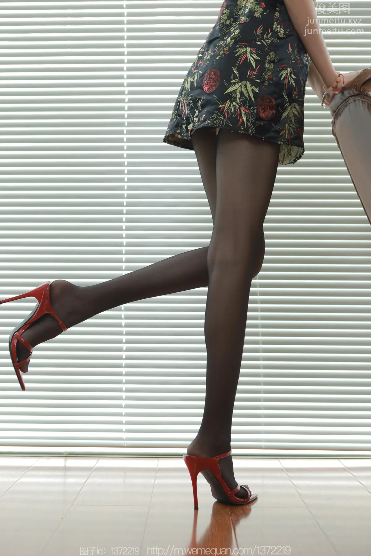 [IESS] 2023.07.20 Silk Enjoyer 1485 Tuan Tuan, Long Legs [78P] photo 53