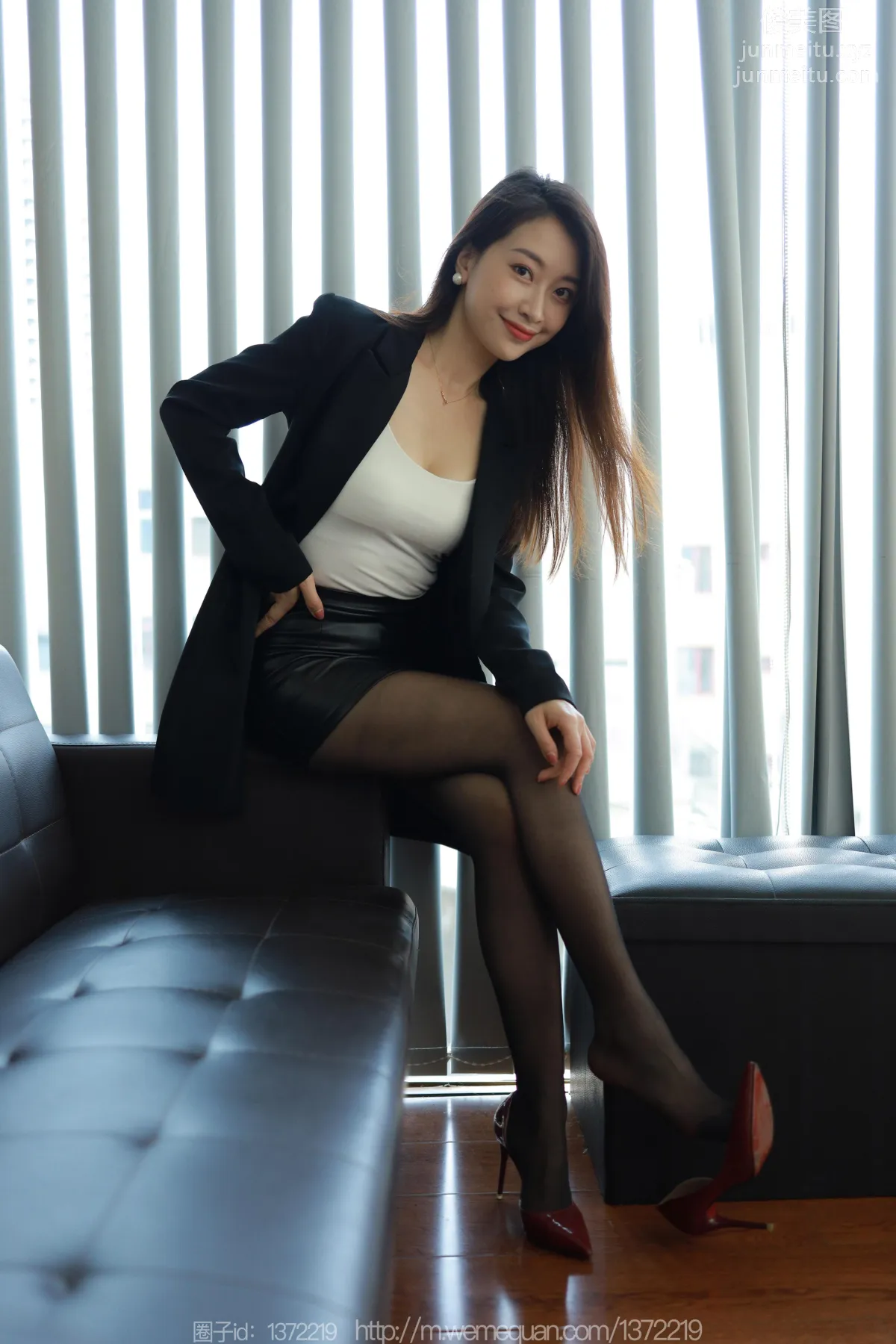 [IESS] 2023.08.09 Silk Enjoyer 1502 Xiao Jie, Woman Like the Wind [90P] photo 2
