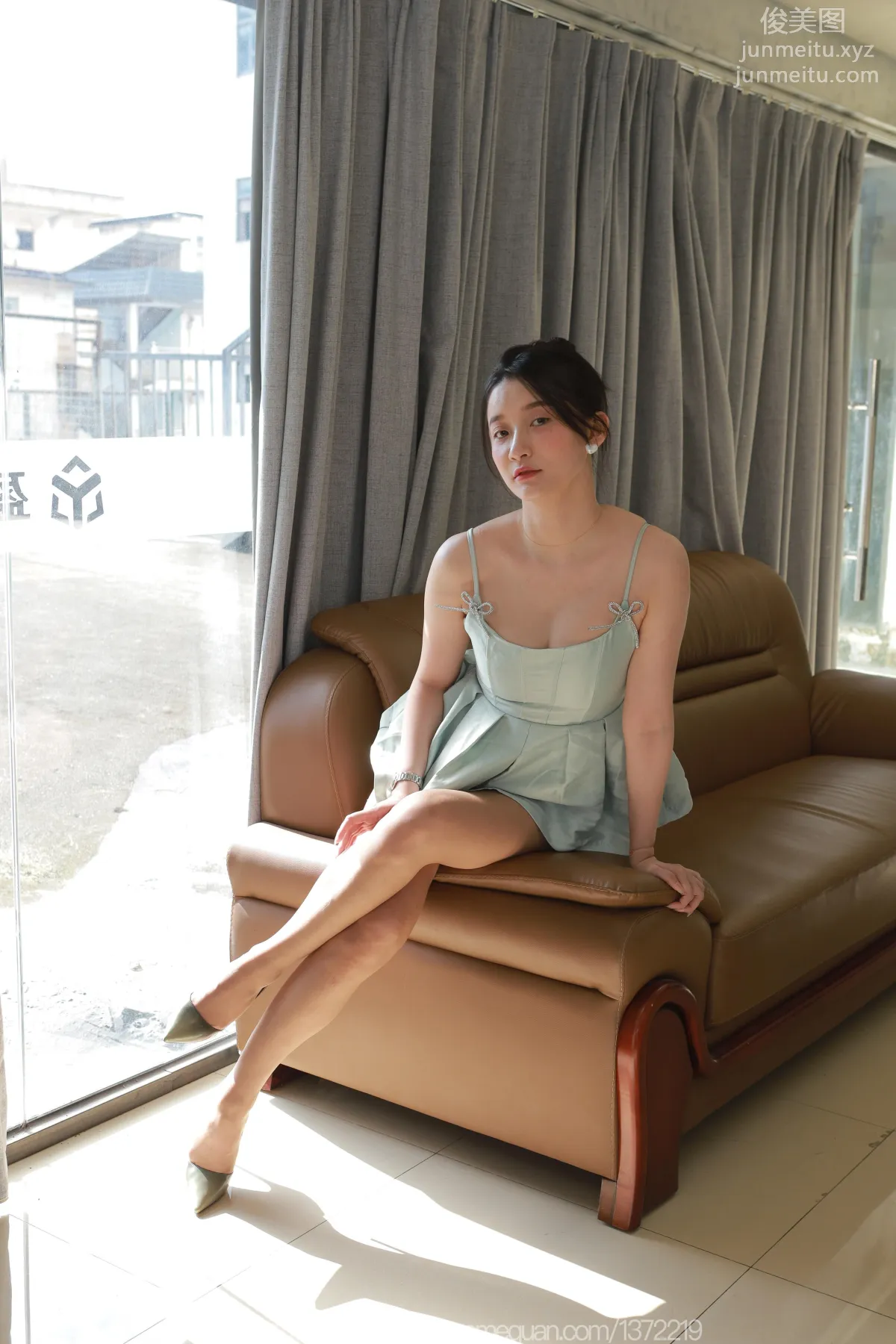 [IESS] 2023.09.26 Silk Enjoyer 1543 Qiuqiu, Sunshine Lover [81P] photo 2