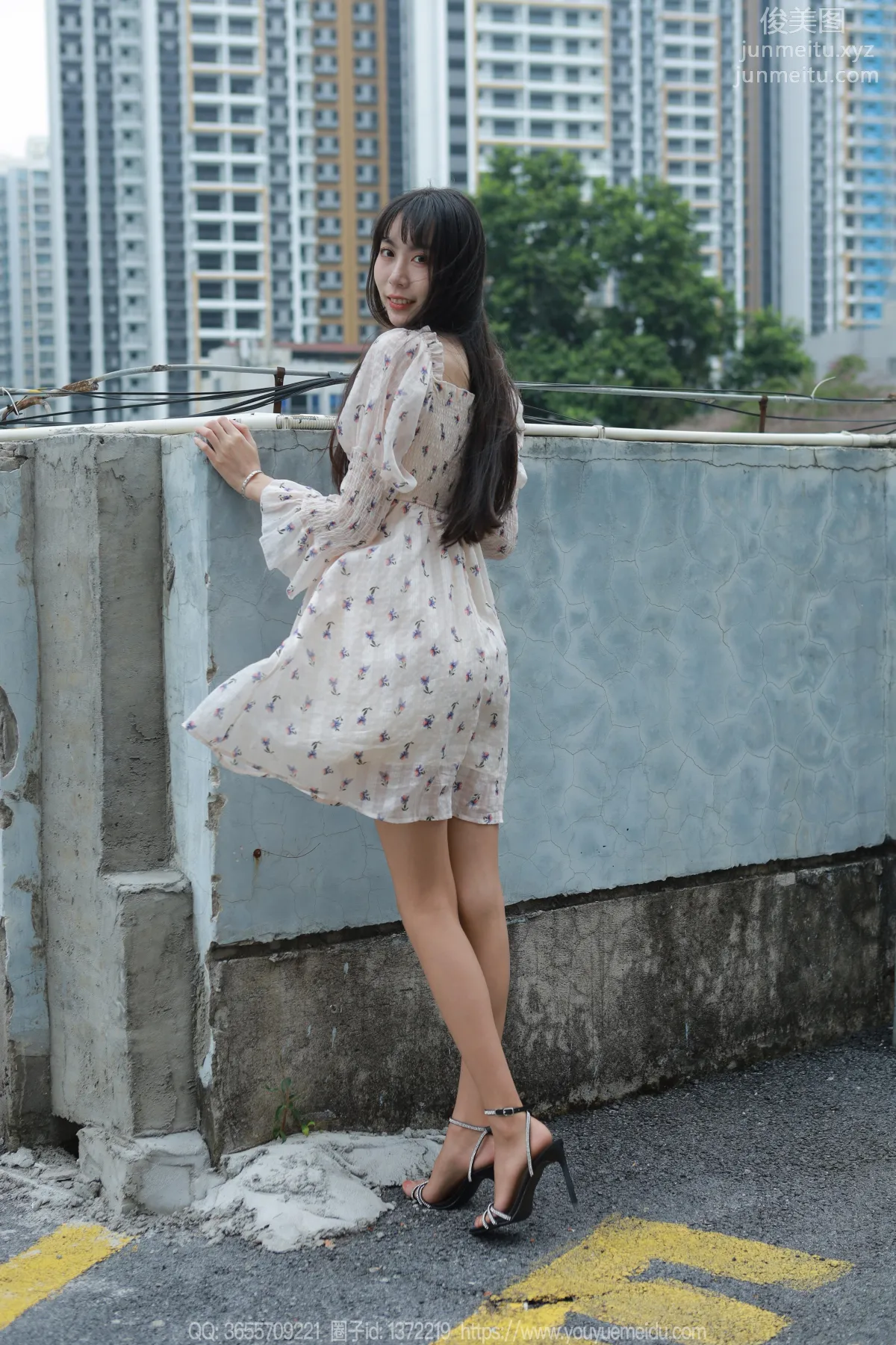 [IESS] 2023.10.15 Silk Enjoyer 1559 Tuan Tuan, Wind Blowing the Skirt [83P] photo 2
