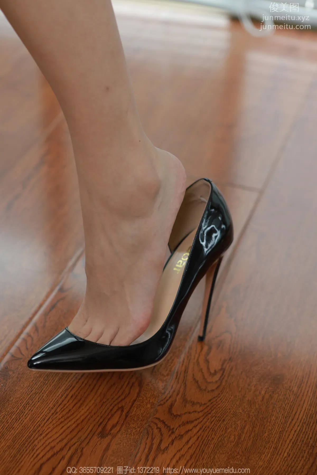 [IESS] 2023.10.18 Silk Enjoyer 1563 Xiao Bao, Bare Feet [88P] photo 12