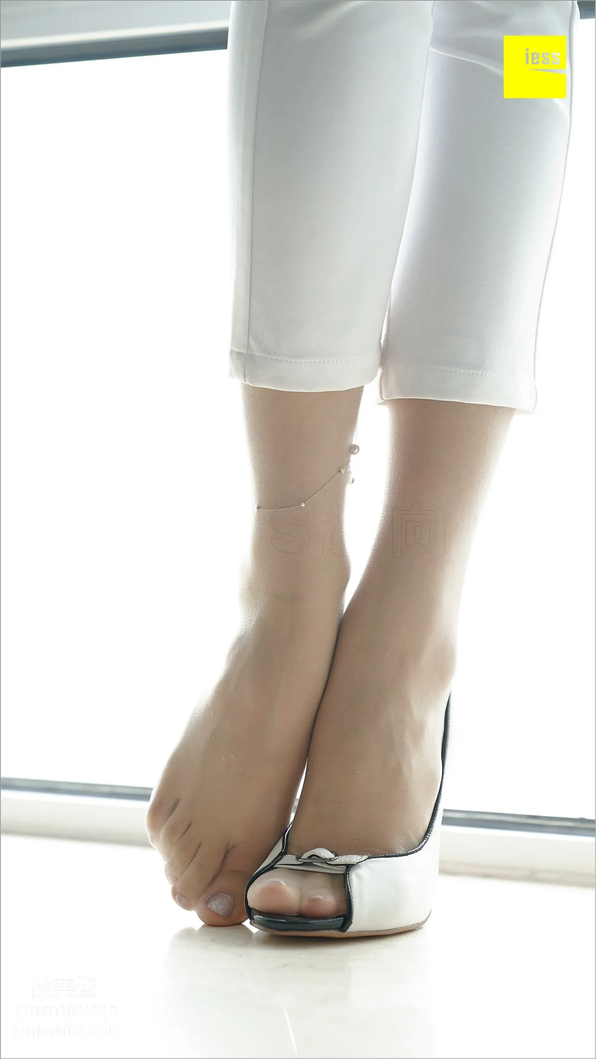 [IESS] 2018.08.30 Silk Feet Bento 265: In Books There Are Golden Houses, Mei Xi [83P] photo 62