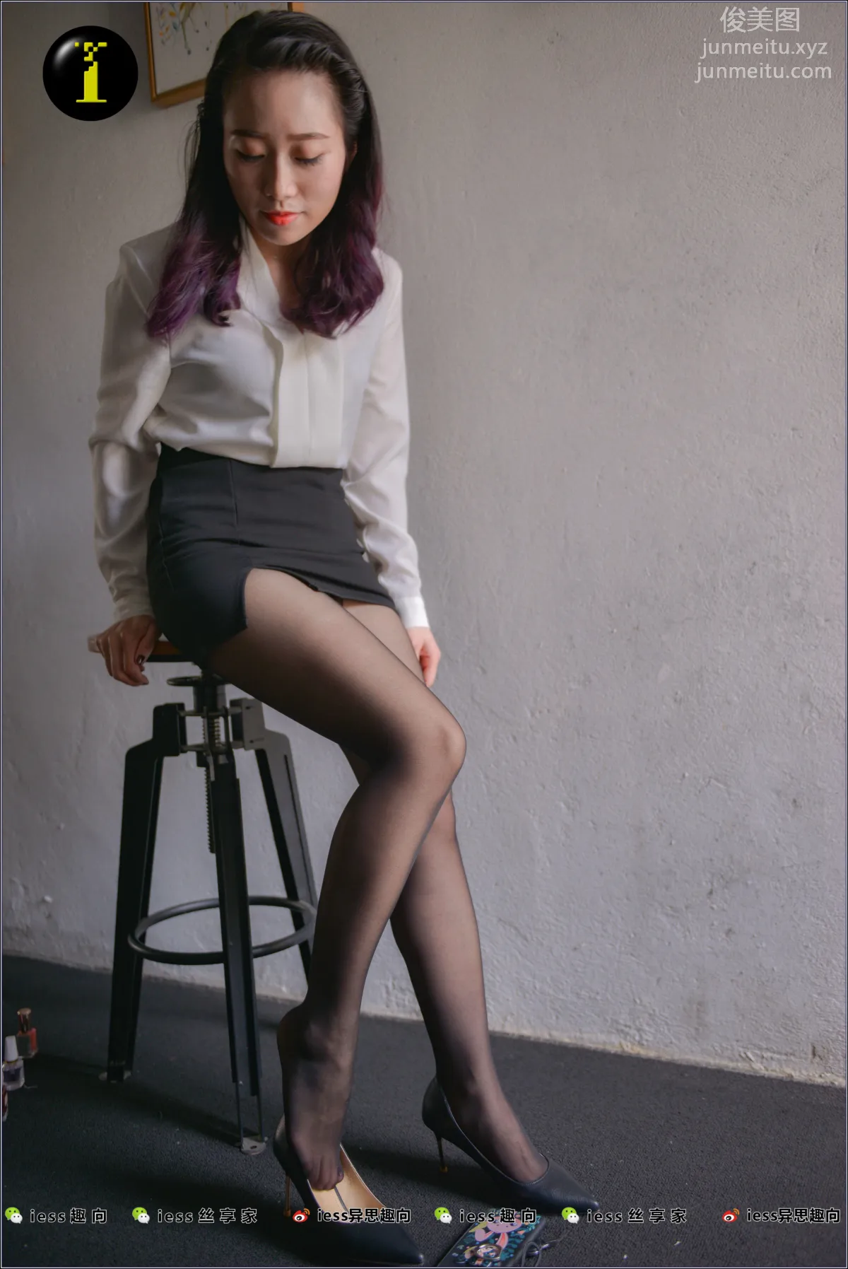 [IESS] Pu Hui Collection 008, Fan Meimei Putting On Stockings photo 46