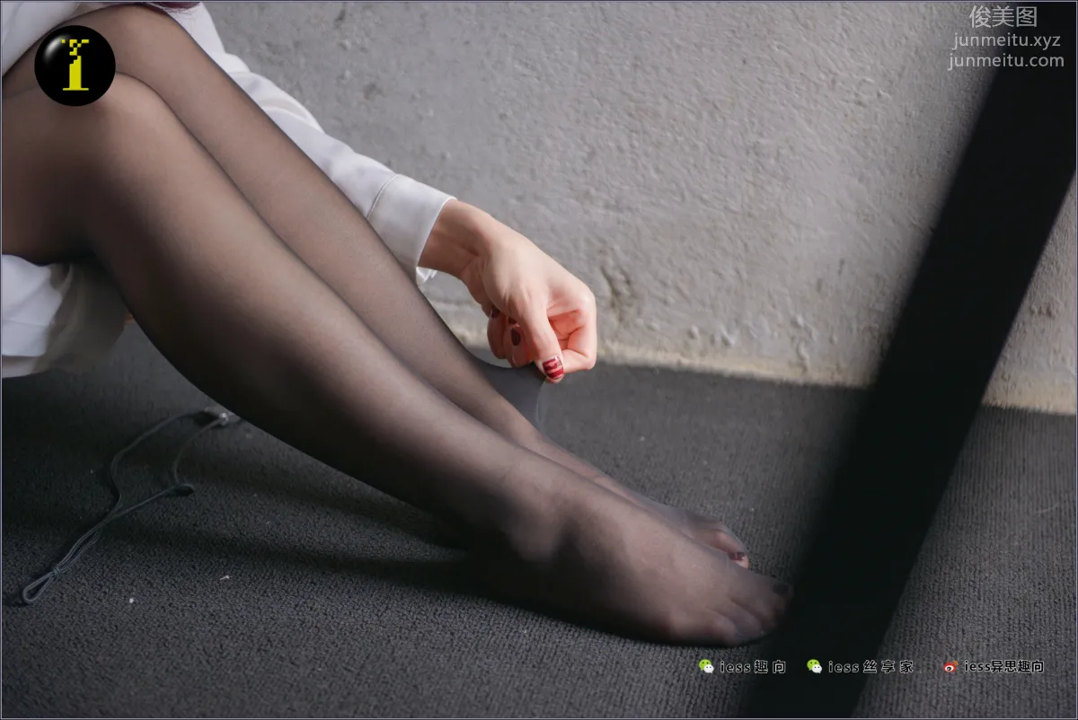 [IESS] Pu Hui Collection 008, Fan Meimei Putting On Stockings photo 64