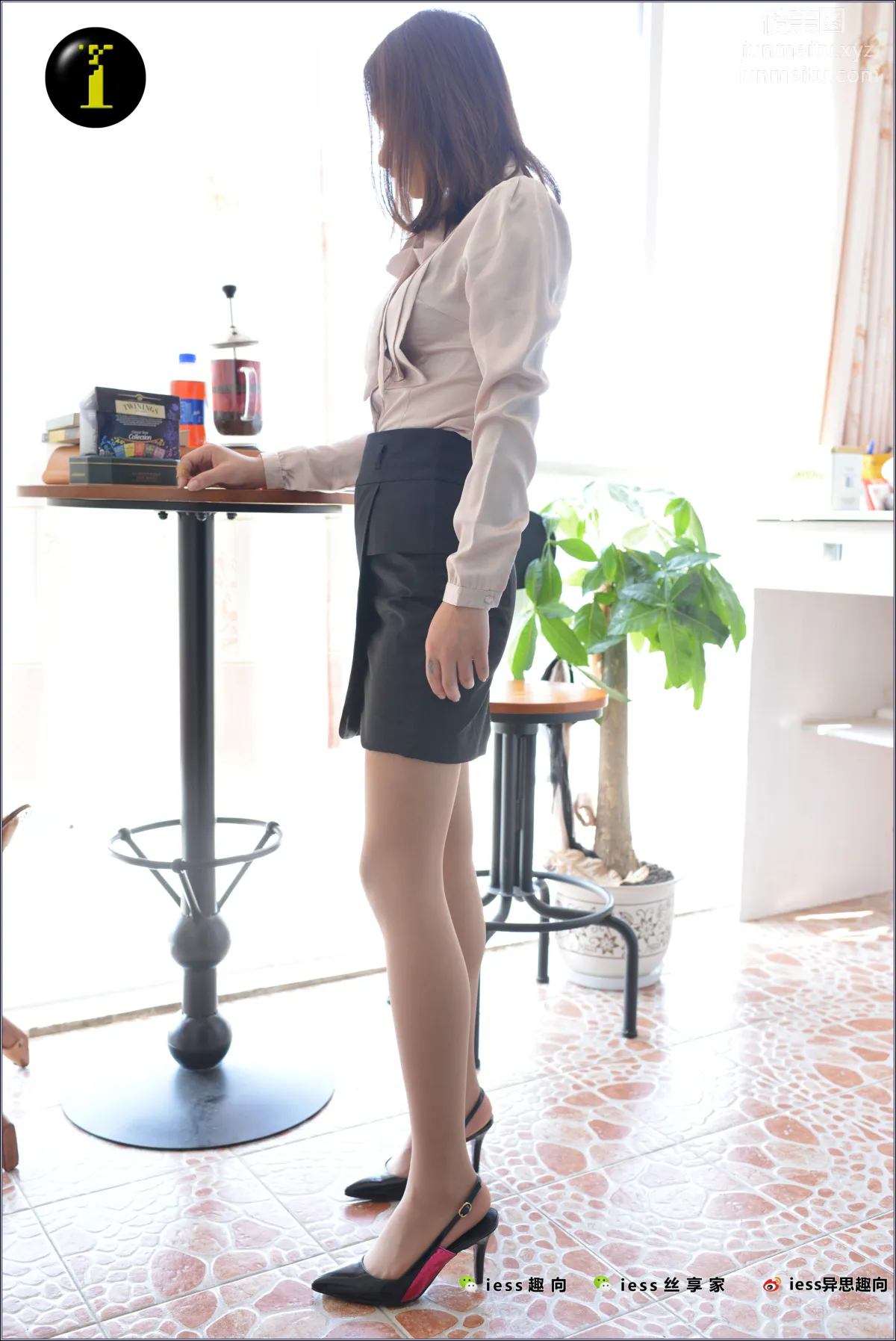 [IESS異思趣向] 普惠集 022 素人表妹的高絲大特寫 74
