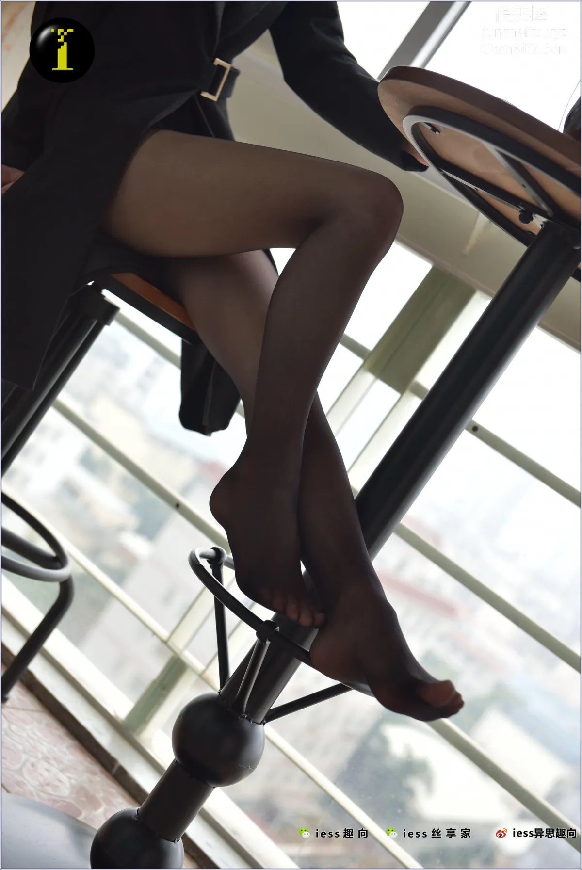 [IESS] Pu Hui Collection 045 Xiao Liu, Black Stockings Under the Trench Coat II photo 52
