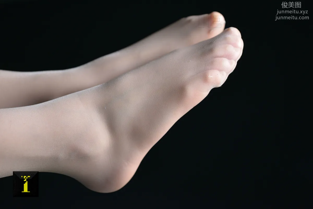 [IESS] Pu Hui Ji 056 Xiao Jie, Soft Beauty Under Light and Shadow (1) Big Close-Ups photo 23