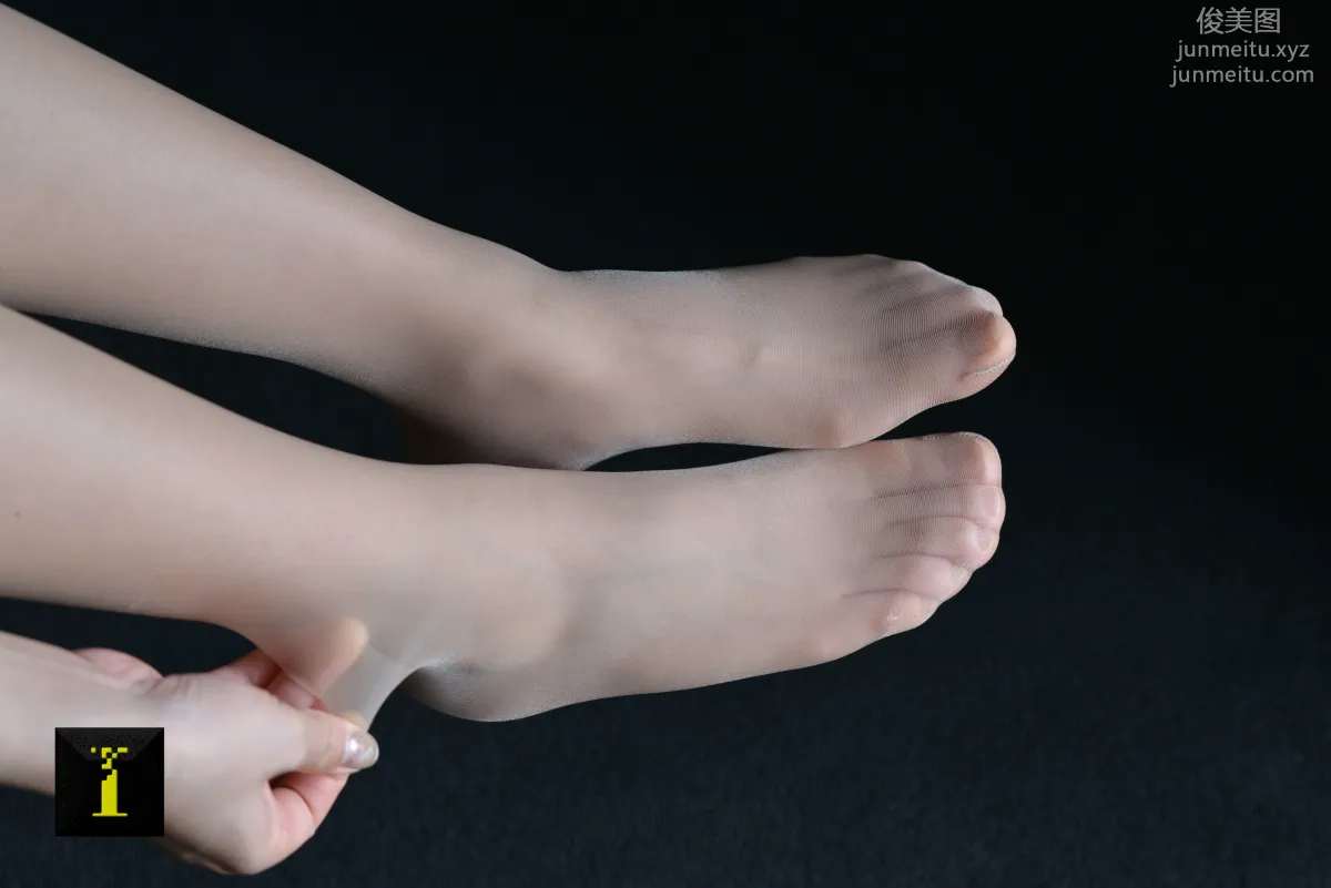 [IESS] Pu Hui Ji 056 Xiao Jie, Soft Beauty Under Light and Shadow (1) Big Close-Ups photo 39