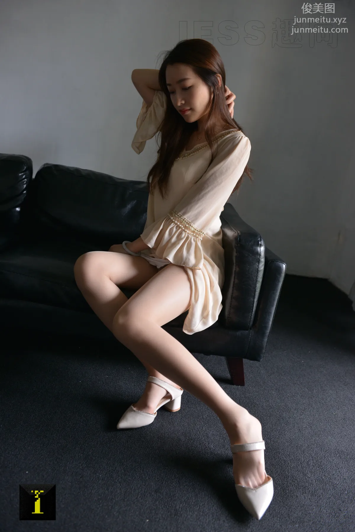 [IESS] Pu Hui Ji 057 Xiao Jie, Soft Beauty Under Light and Shadow (2) photo 7