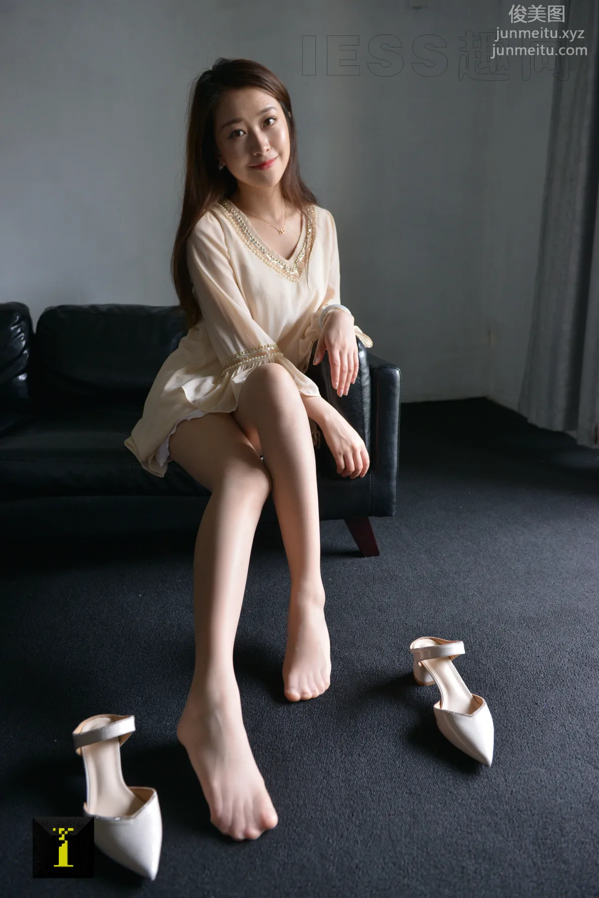 [IESS] Pu Hui Ji 057 Xiao Jie, Soft Beauty Under Light and Shadow (2) photo 15