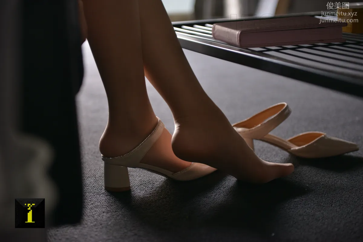 [IESS] Pu Hui Ji 057 Xiao Jie, Soft Beauty Under Light and Shadow (2) photo 23