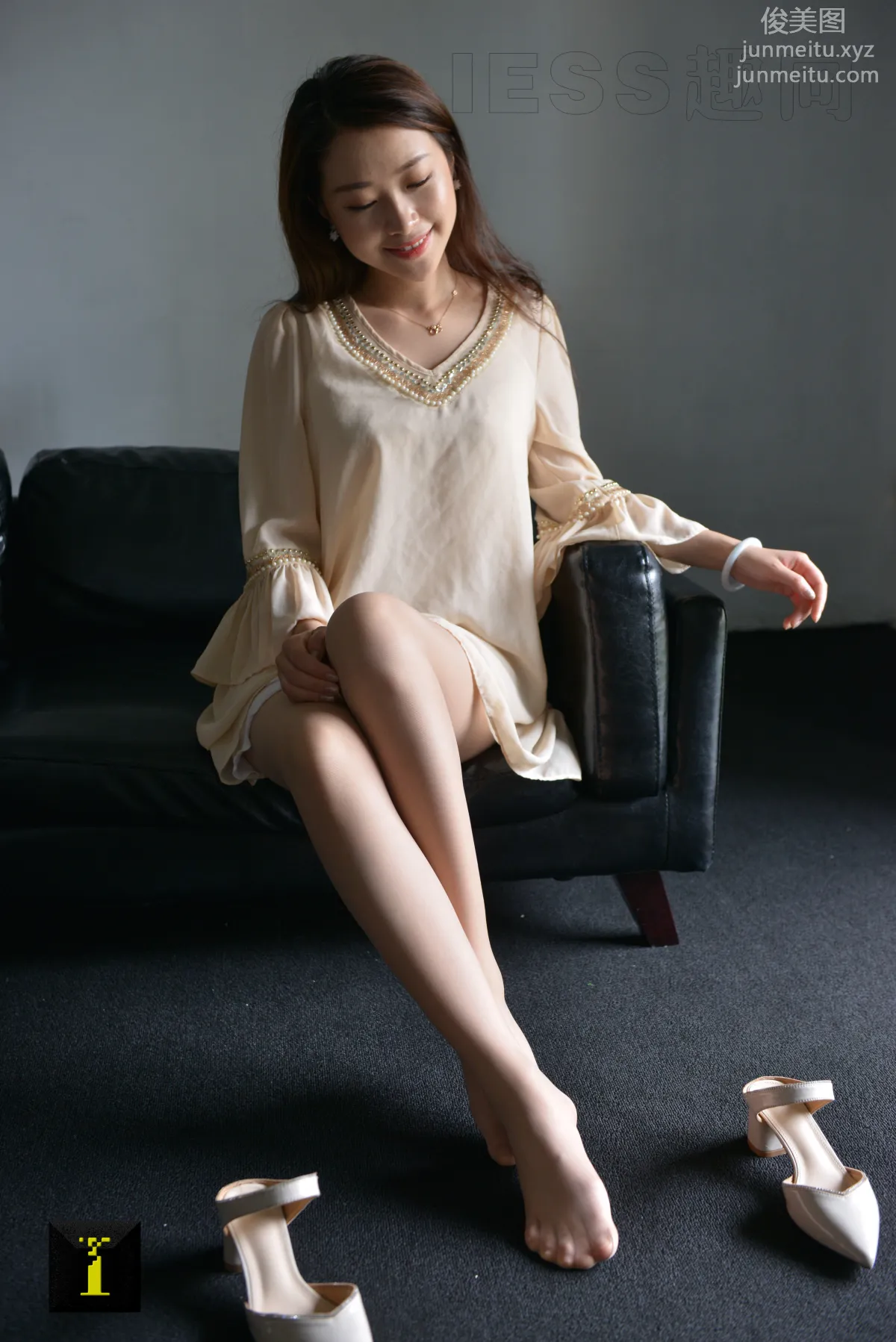 [IESS] Pu Hui Ji 057 Xiao Jie, Soft Beauty Under Light and Shadow (2) photo 31