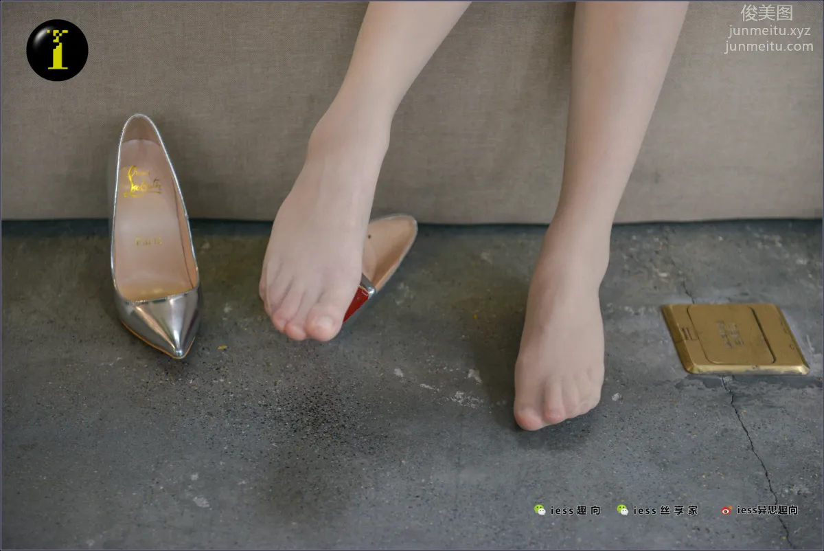 [IESS] Pu Hui Ji 076 Xiao Jie, Silver High Heels in the Cafe photo 81