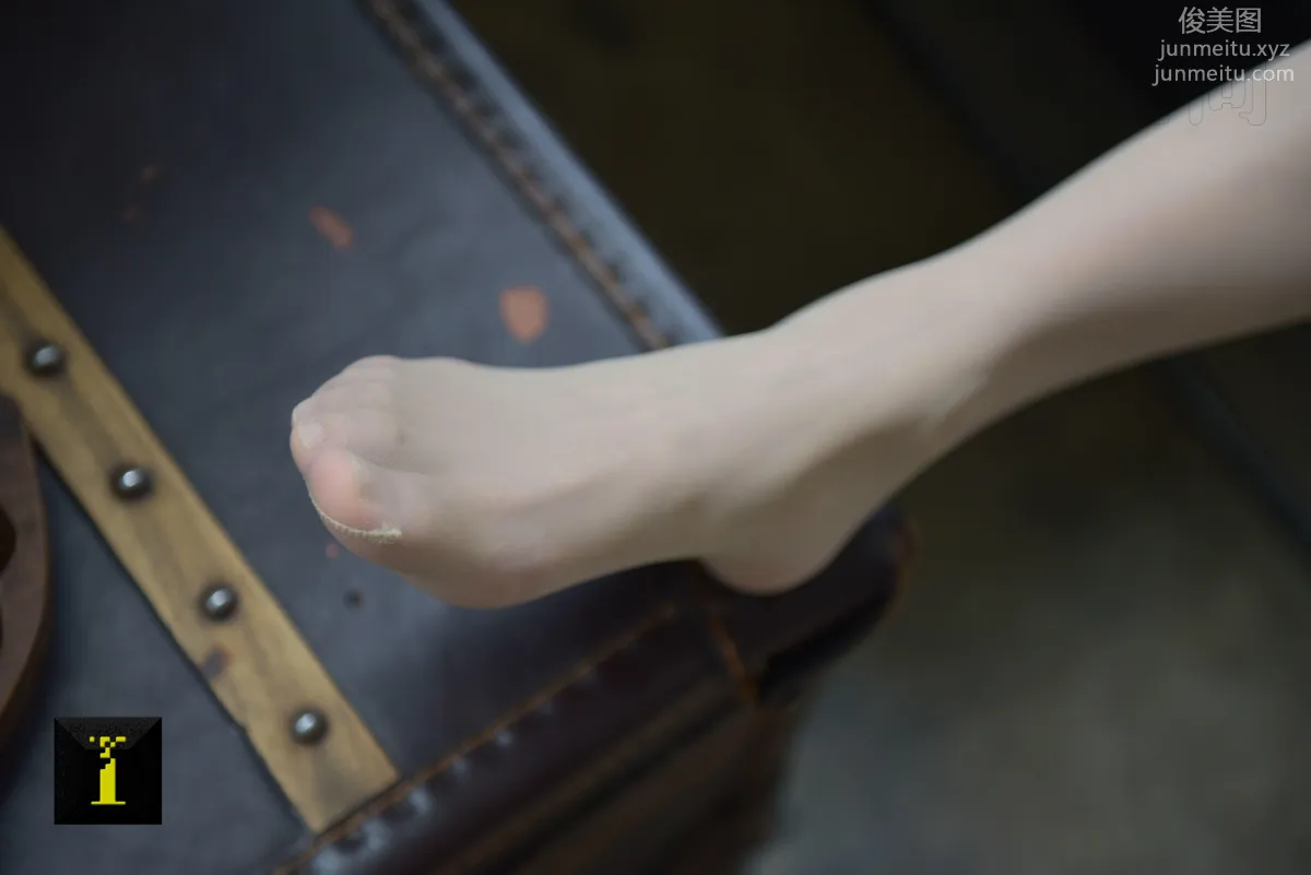 [IESS] Pu Hui Collection 105 - Xiao Liu's Professional Nude Stockings Demonstration I [94P] photo 28