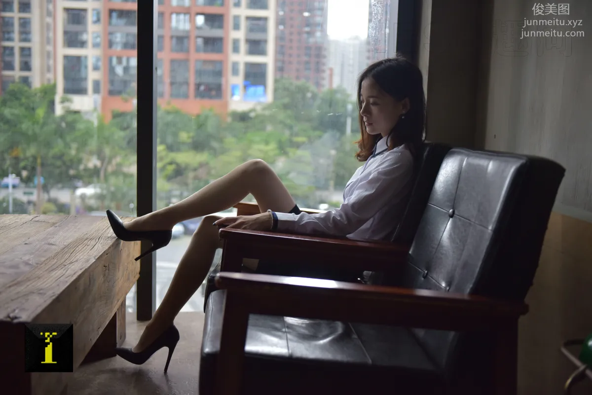 [IESS] Pu Hui Collection 107 - Xiao Liu's Professional Nude Stockings Demonstration [90P] photo 44