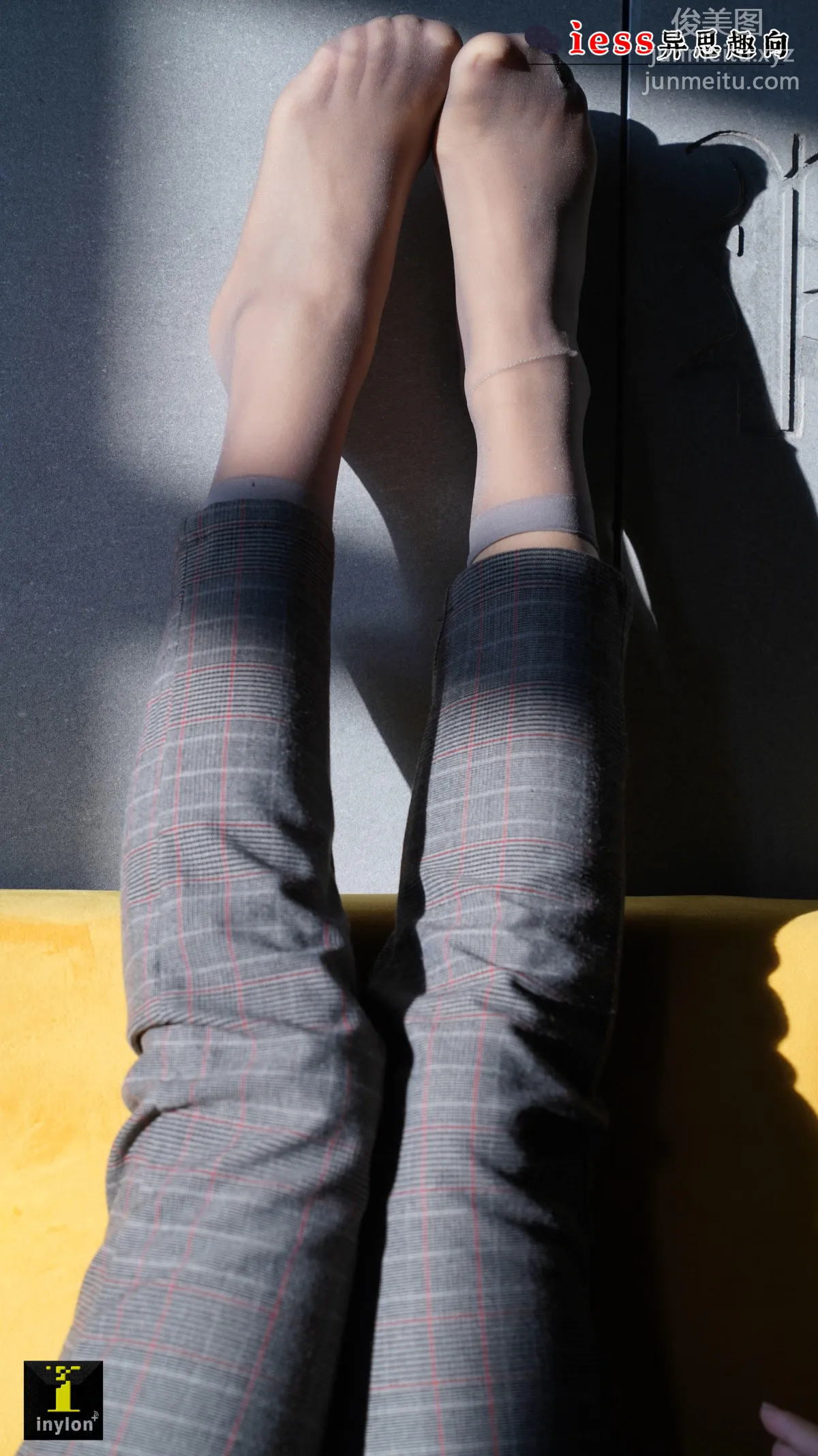 [IESS] Pu Hui Collection 132 - Ge Ge, Wonderful Short Gray Stockings Close-Up photo 46