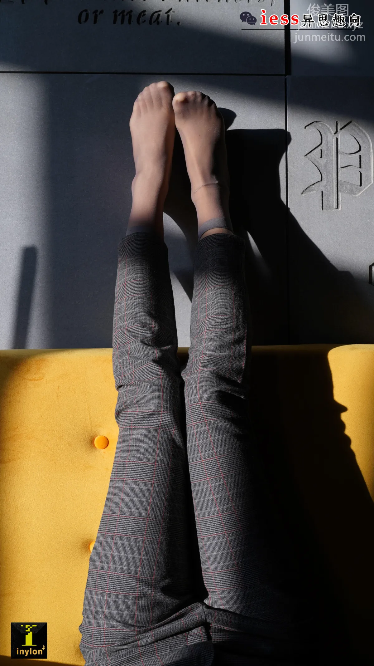 [IESS] Pu Hui Collection 132 - Ge Ge, Wonderful Short Gray Stockings Close-Up photo 48